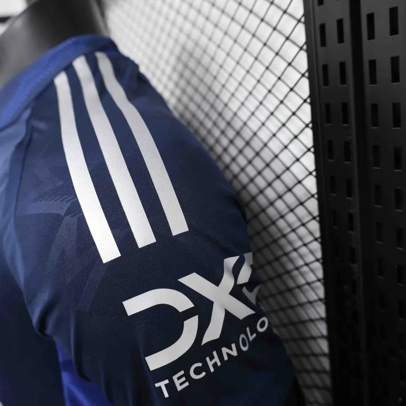 Manchester United Away Football Jersey Shirt 2024/25 - Image 4