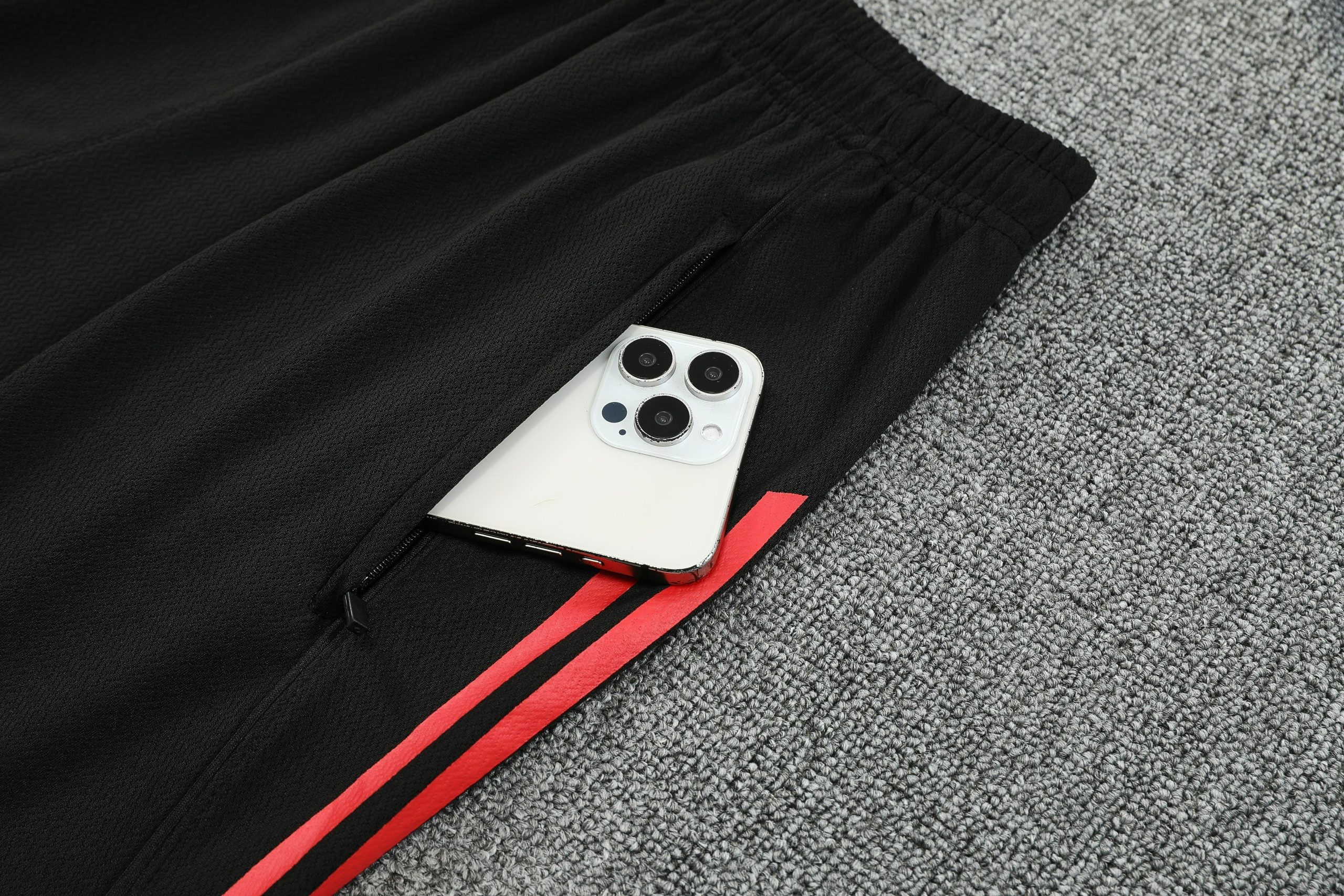 Bayern Munich Training Jersey Kit 2025/26 - Image 3