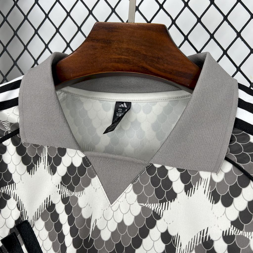 Bayern Munich Soccer Jersey Special Edition Shirt 2025/26 - Image 3