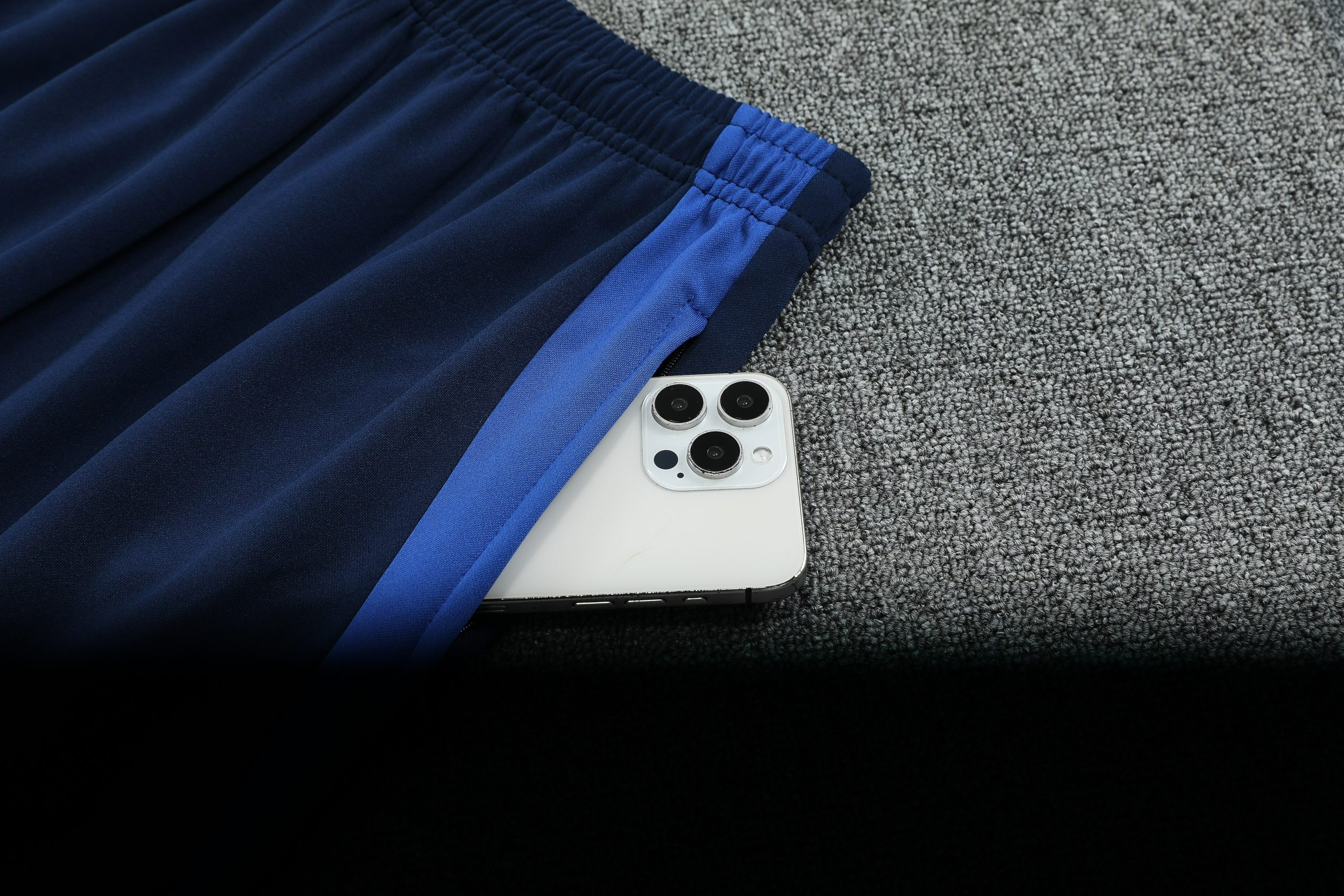 Italy Retro Training Kit (Polo+Pants) 2025 - Image 4