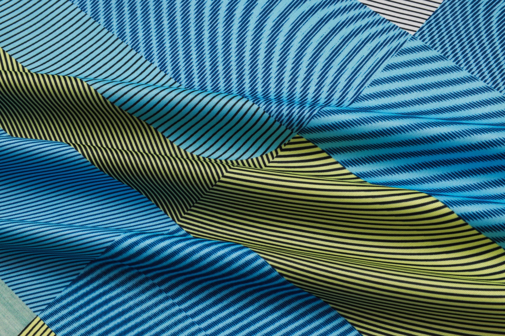 Real Madrid Sleeveless Training Kit Green 2025/26 - Image 6