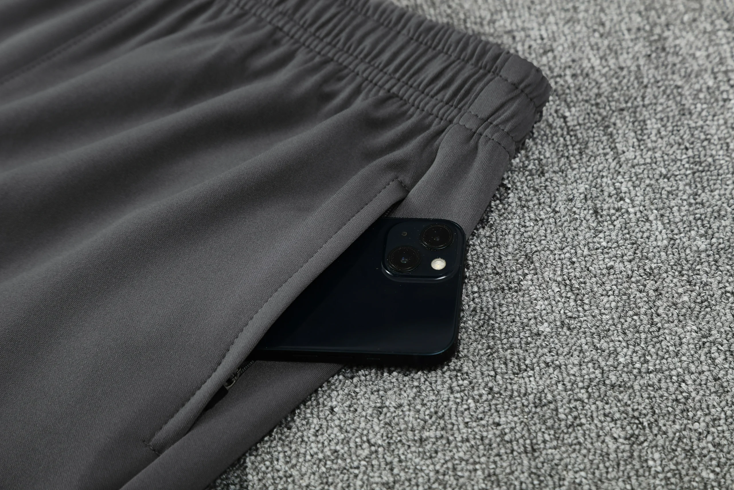 Real Madrid Training Kit (Jacket+Pants) Grey 2025/26 - Image 3