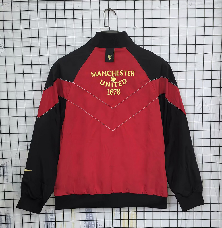 Manchester United Windbreaker Jacket 2006-07 - Image 2