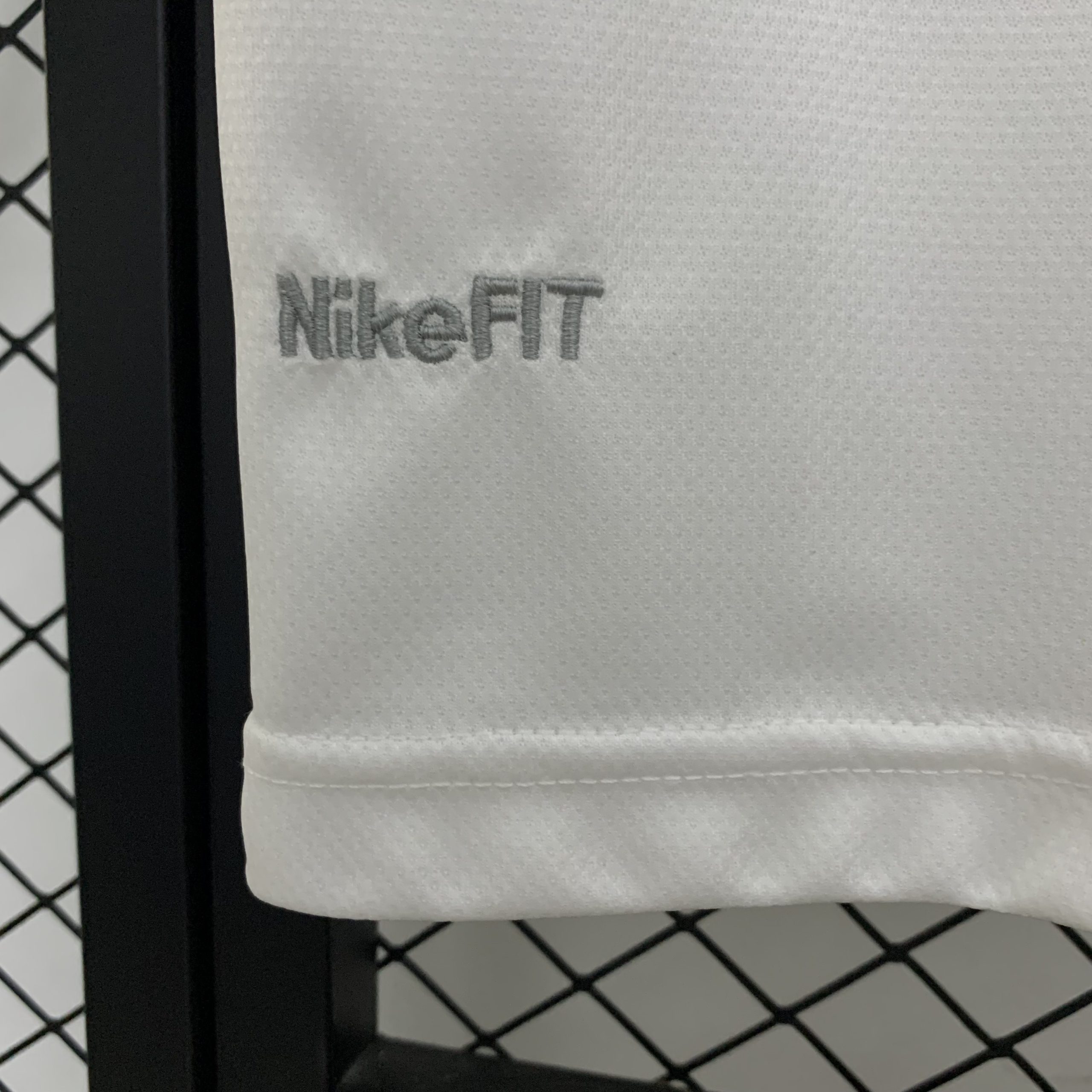 Manchester City Retro Third Away Football Jersey Shirt 2013/14 - Image 6