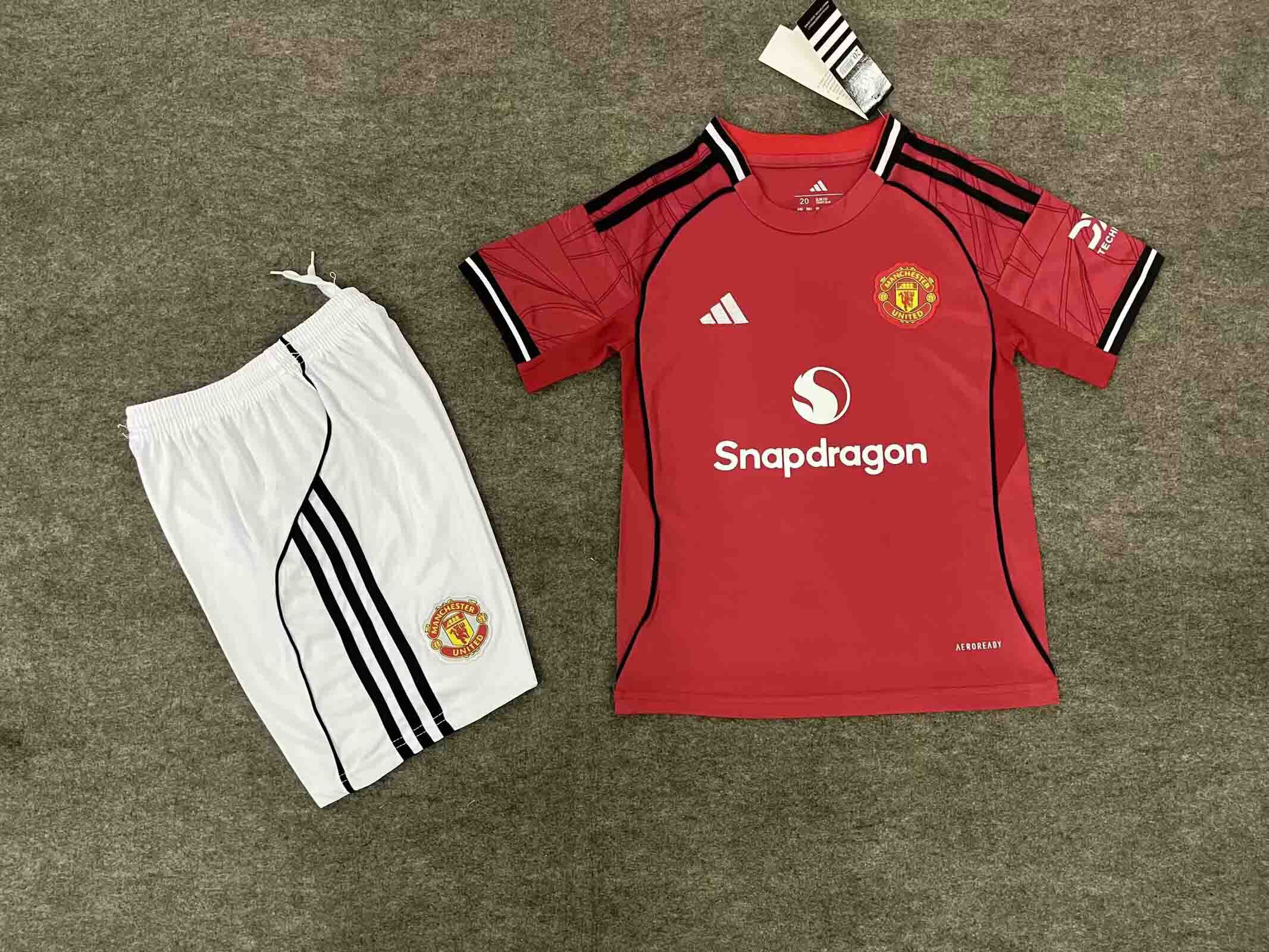 Manchester United Home Kids Kit Jersey+Shorts 2025/26
