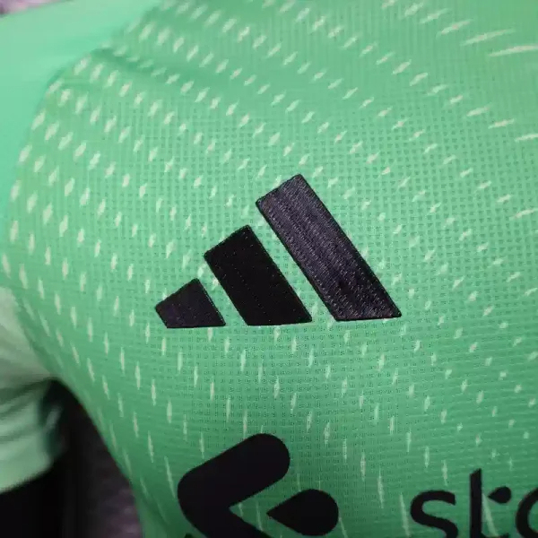 Liverpool Football Jersey Green Goalkeeper Shirt 2025/26 - Image 2