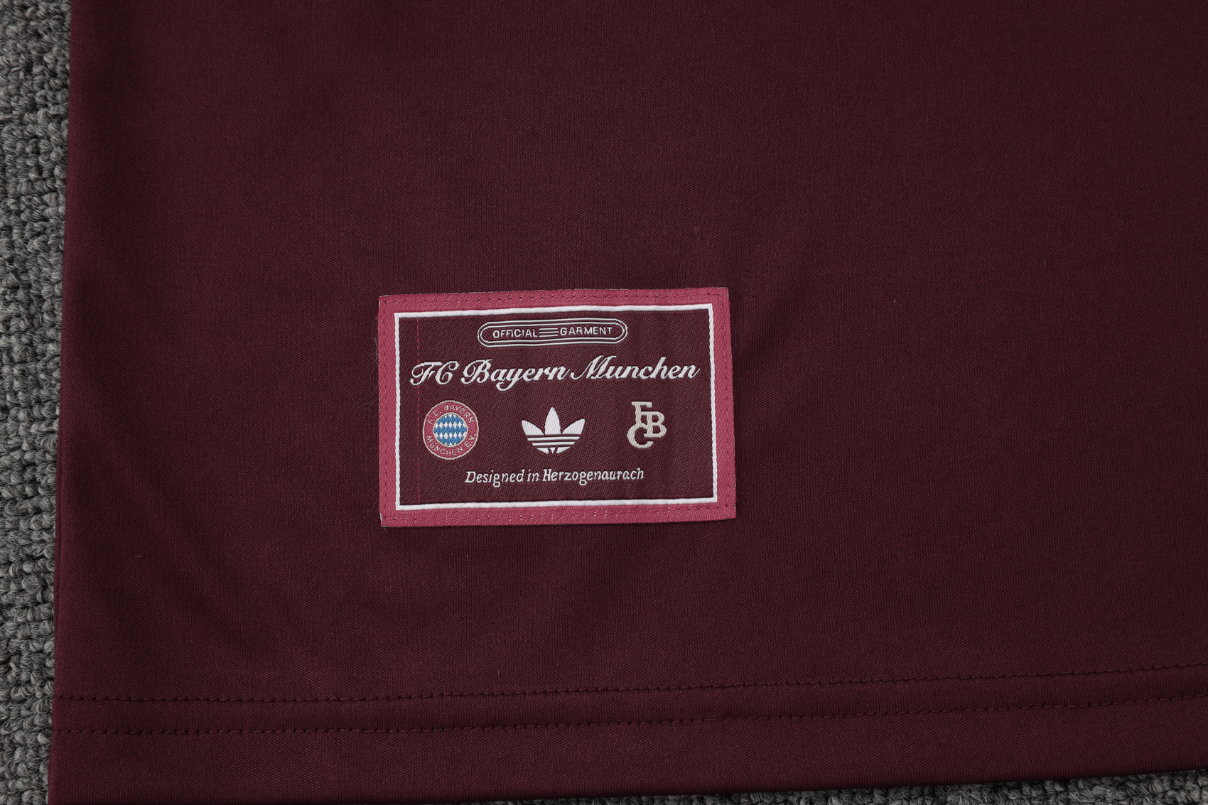 Bayern Munich Sleeveless Training Kit Red 2025/26 - Image 3