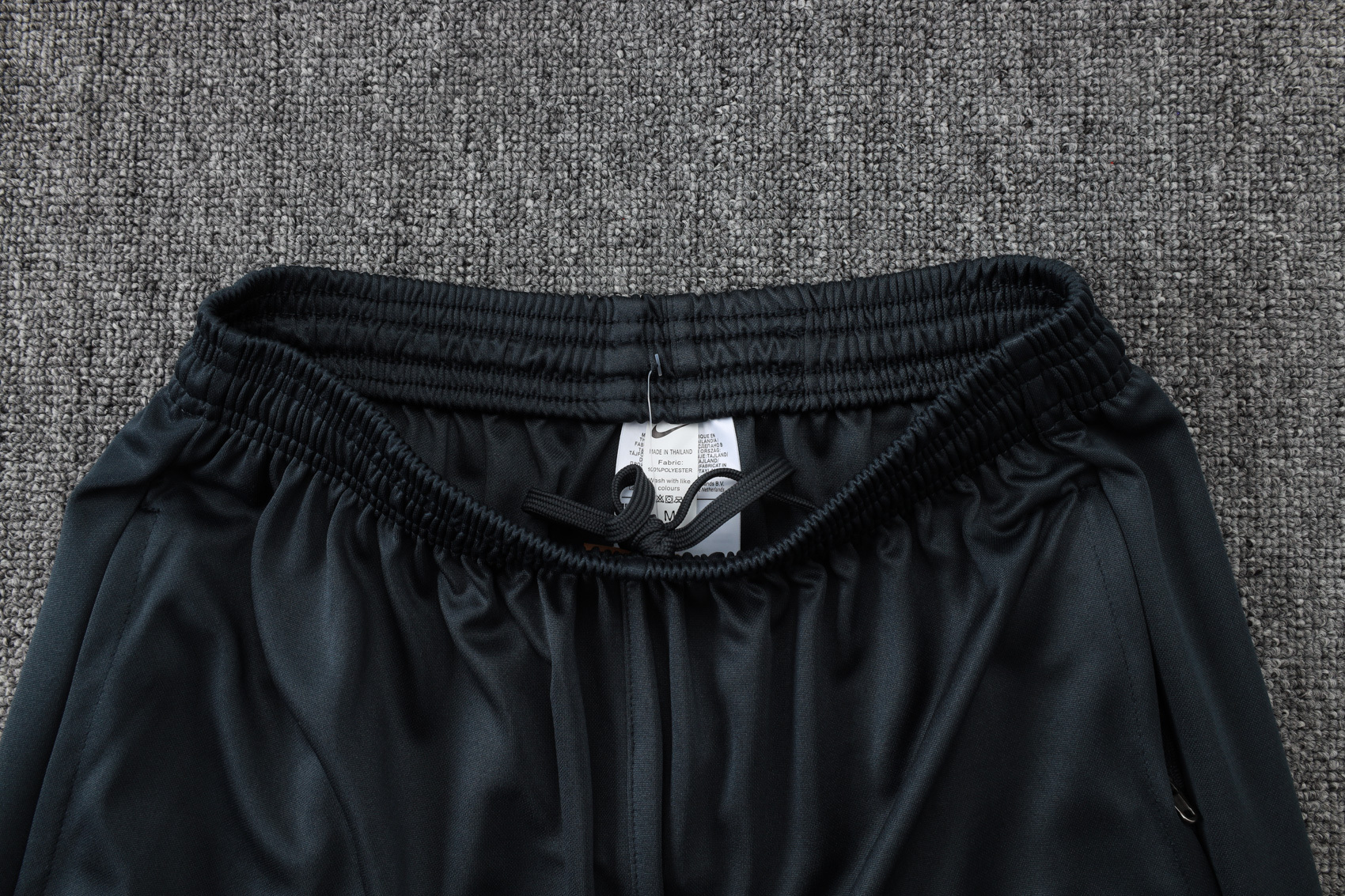 Chelsea Training Kit (Polo+Pants) Deep Grey 2025/26 - Image 2