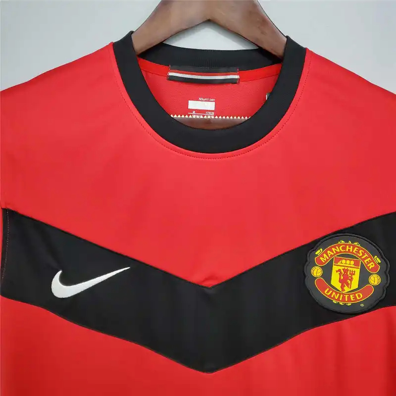 Manchester United Retro Home Football Jersey Shirt 2009/10 - Image 3