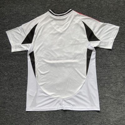 Alternative view of Beşiktaş Home Football Jersey Custom Shirt 2024/25