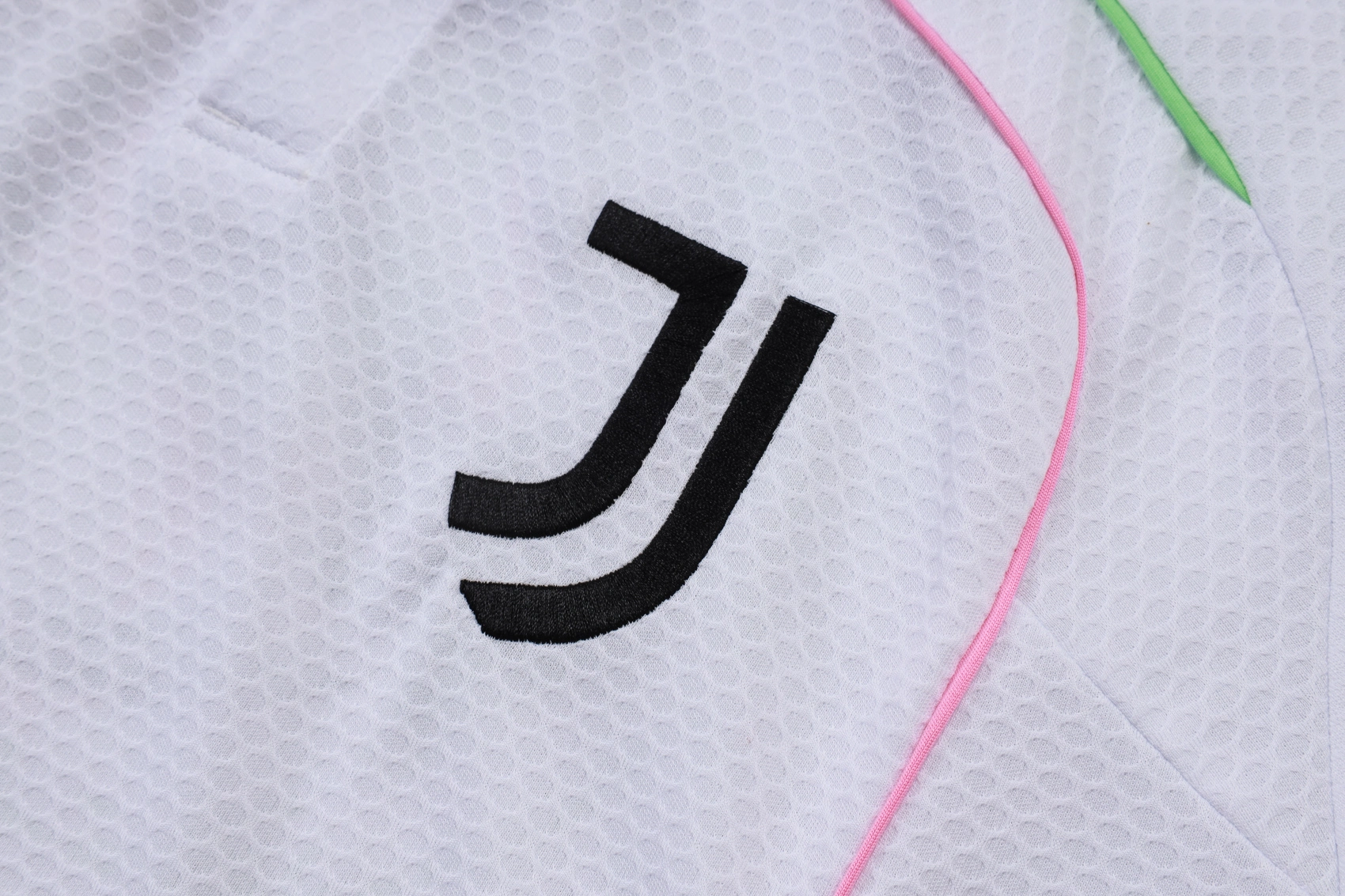 Juventus Training Kit (Polo+Pants) White 2025/26 - Image 6