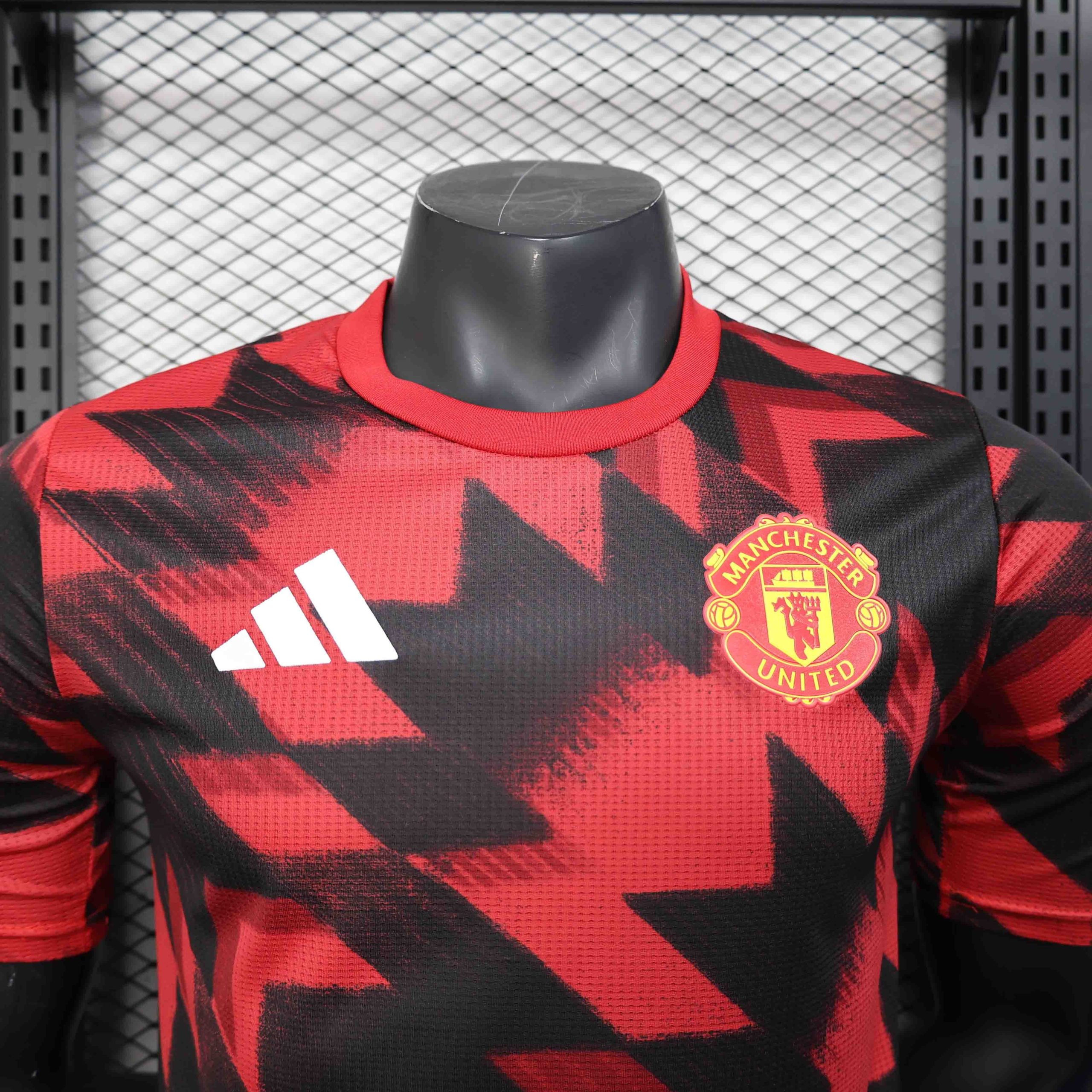 Manchester United Training Football Jersey Shirt 2025/26 - Image 3