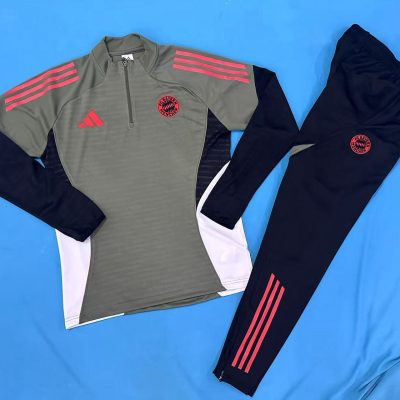 Bayern Munich Training Kit (Sweatshirt+Pants) 2025/26 - Player Version