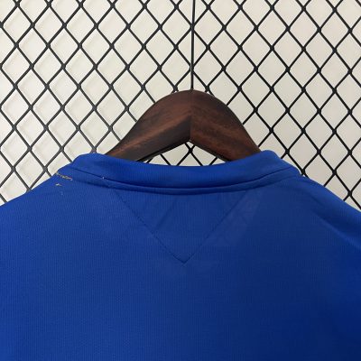 Alternative view of Chelsea Retro Football Jersey Home Shirt 2005-06