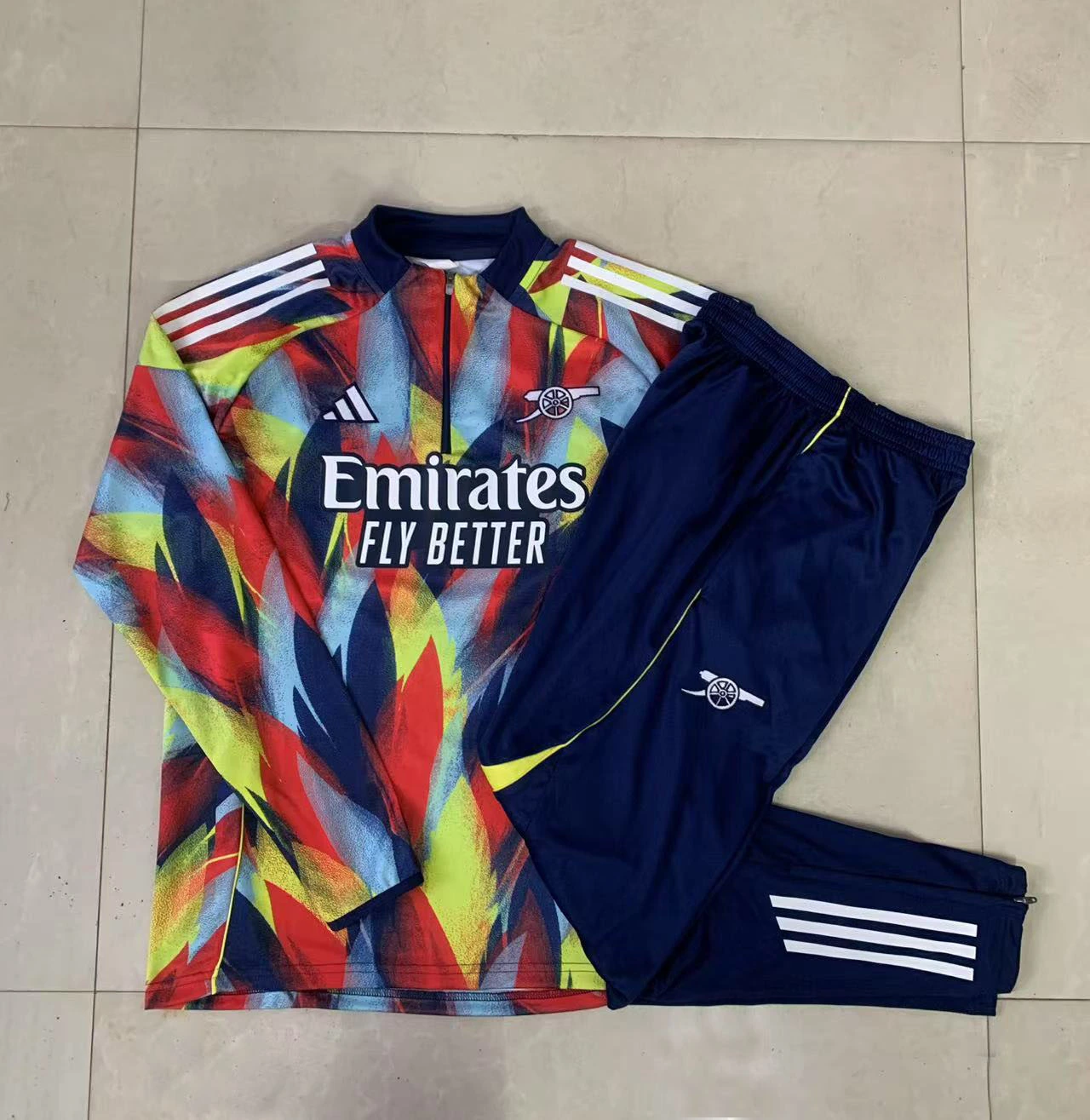 Kids Arsenal Training Kit (Sweatshirt+Pants) Colorful 2025/26 - Image 2