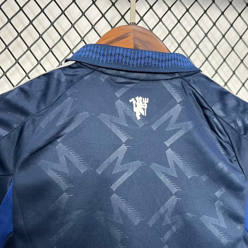 Manchester United Away Kids Kit Jersey+Shorts 2024/25 - Image 5