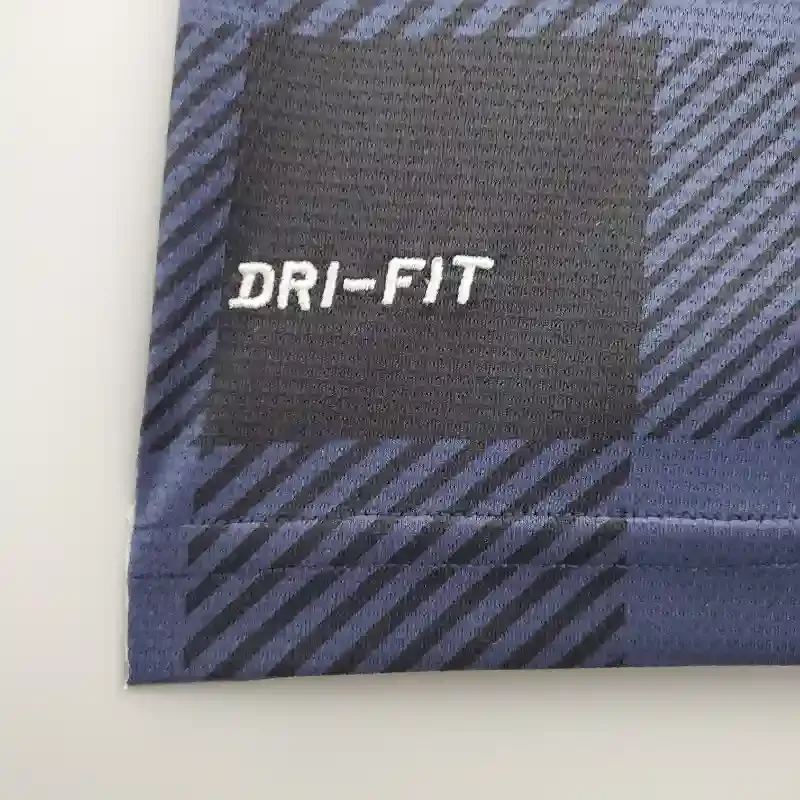 Manchester United Retro Away Football Jersey Shirt 2013/14 - Image 6