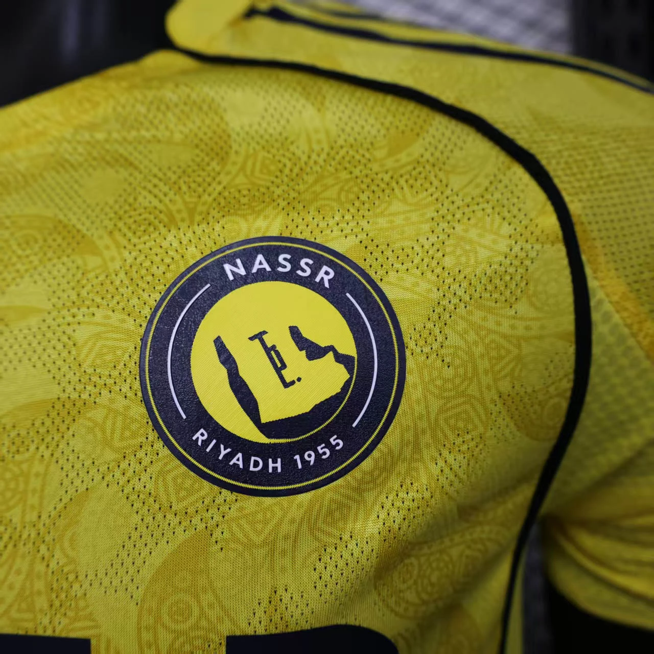 Al Nassr Soccer Jersey Home Shirt 2025/26 - Image 4
