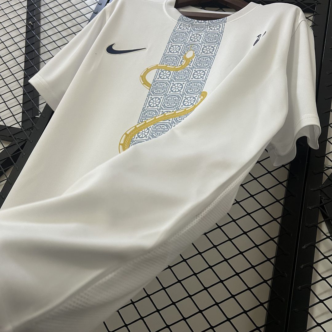 Tottenham Hotspur Football Jersey Pre-Match Custom Shirt 2024/25 - Image 4