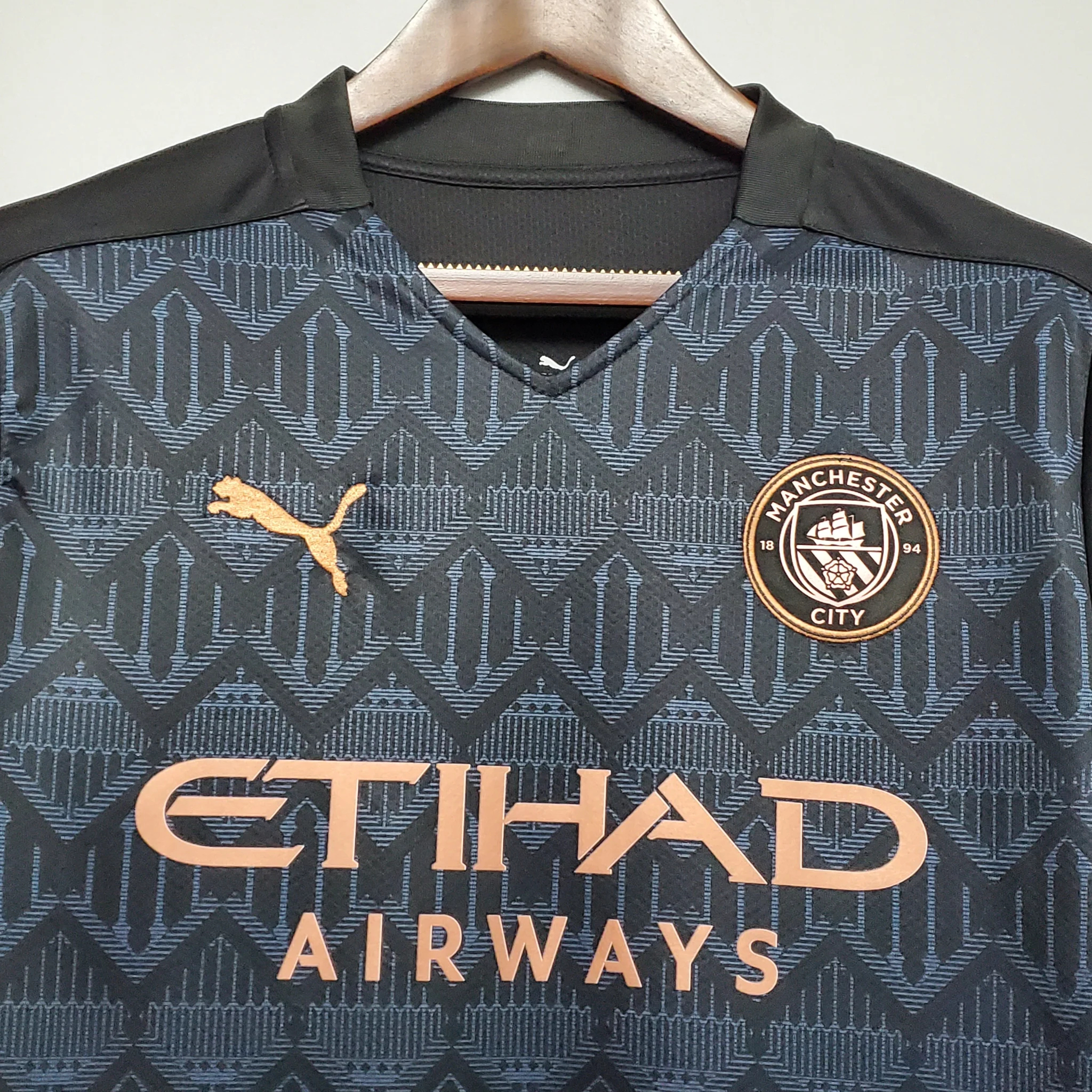 Manchester City Retro Football Jersey Third Away Shirt 2020/21 - Image 2