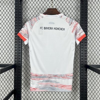 Alternative view of Bayern Munich Soccer Jersey Away Women's Shirt 2025/26