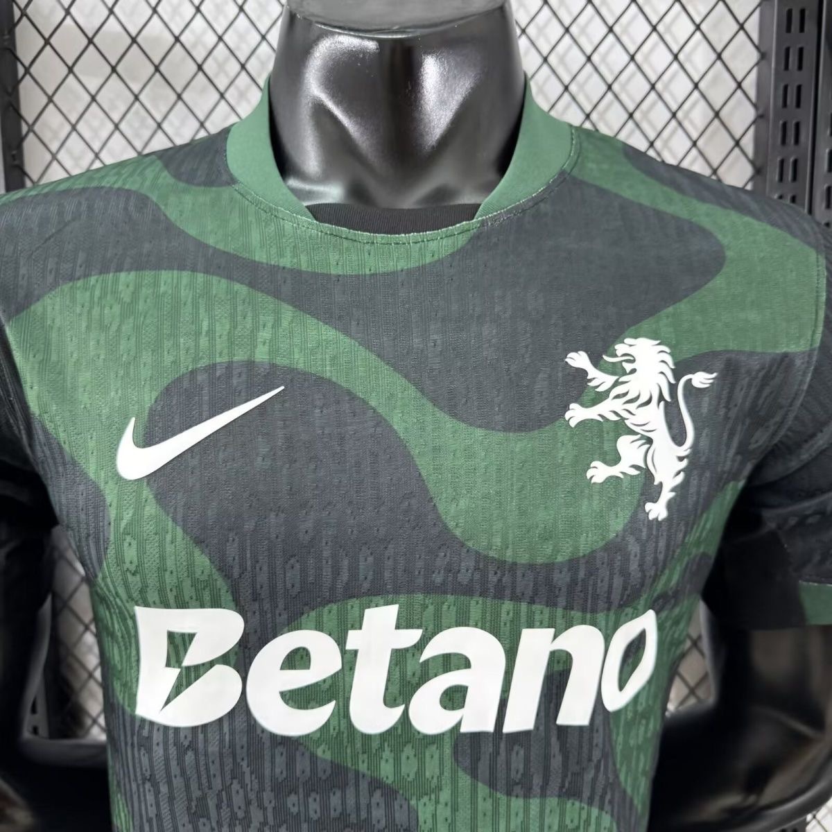 Sporting CP Soccer Jersey Fifth Away Shirt 2025/26 - Image 3
