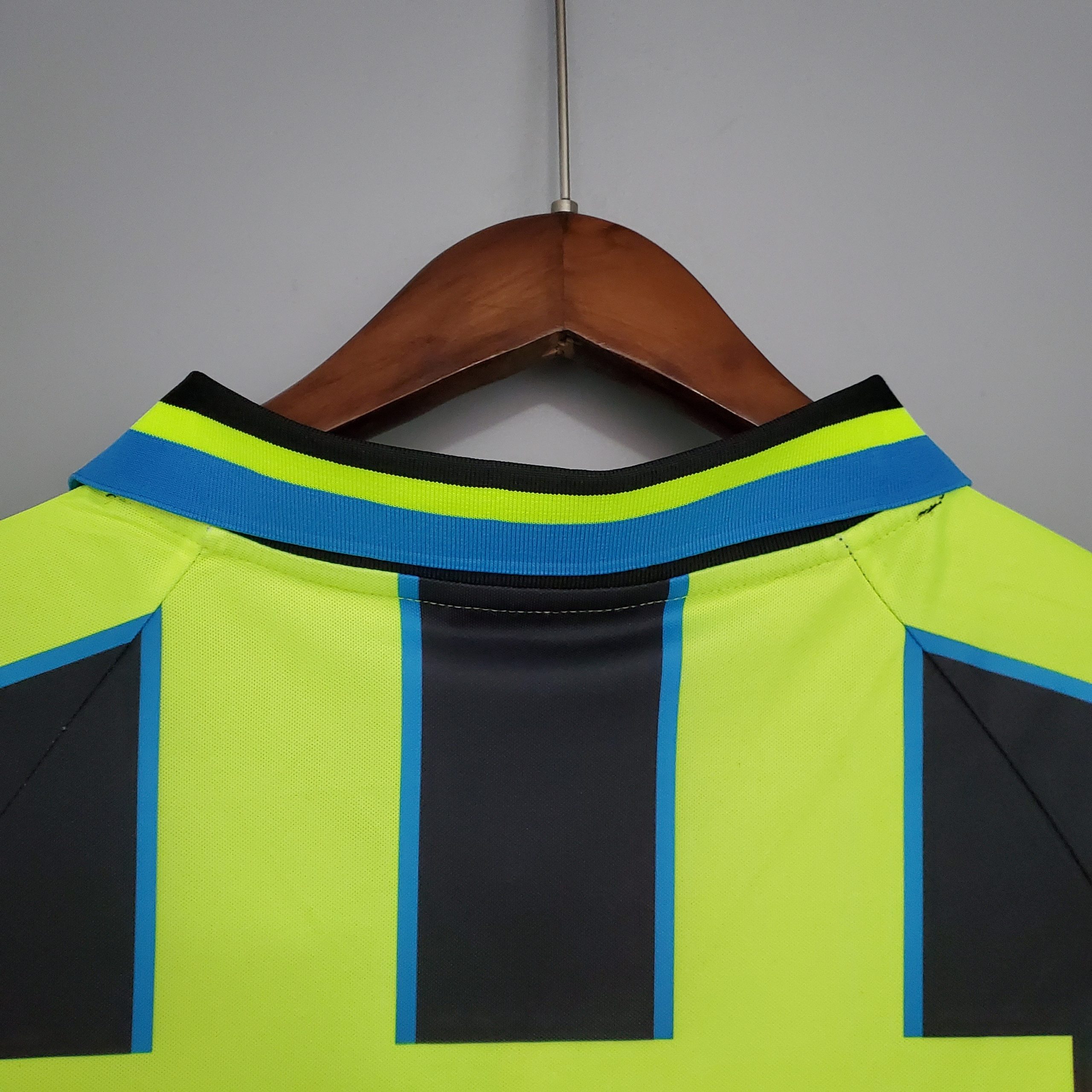 Manchester City Retro Away Football Jersey Shirt 1998/99 - Image 6