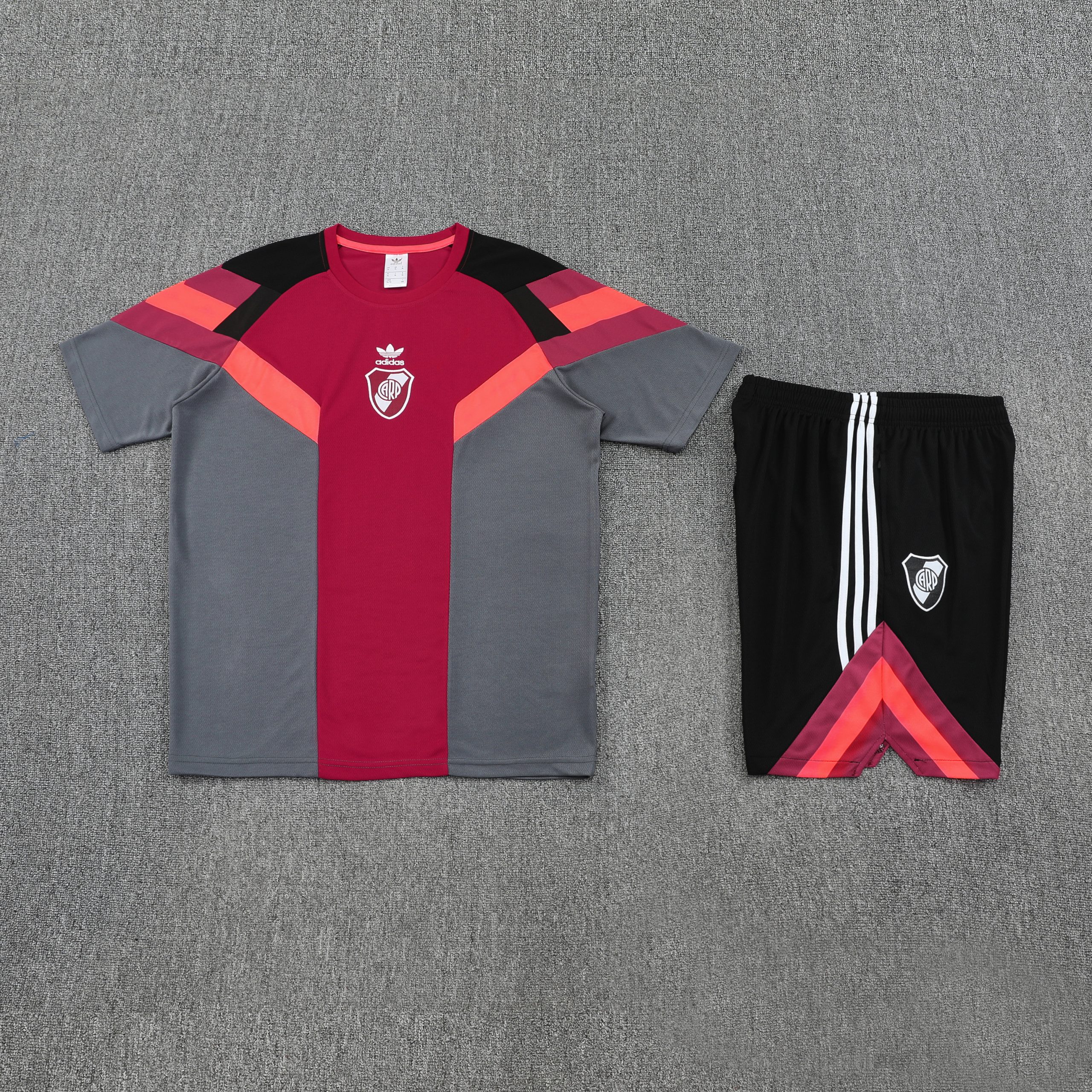 River Plate Training Jersey Kit Red 2025/26 - Image 3