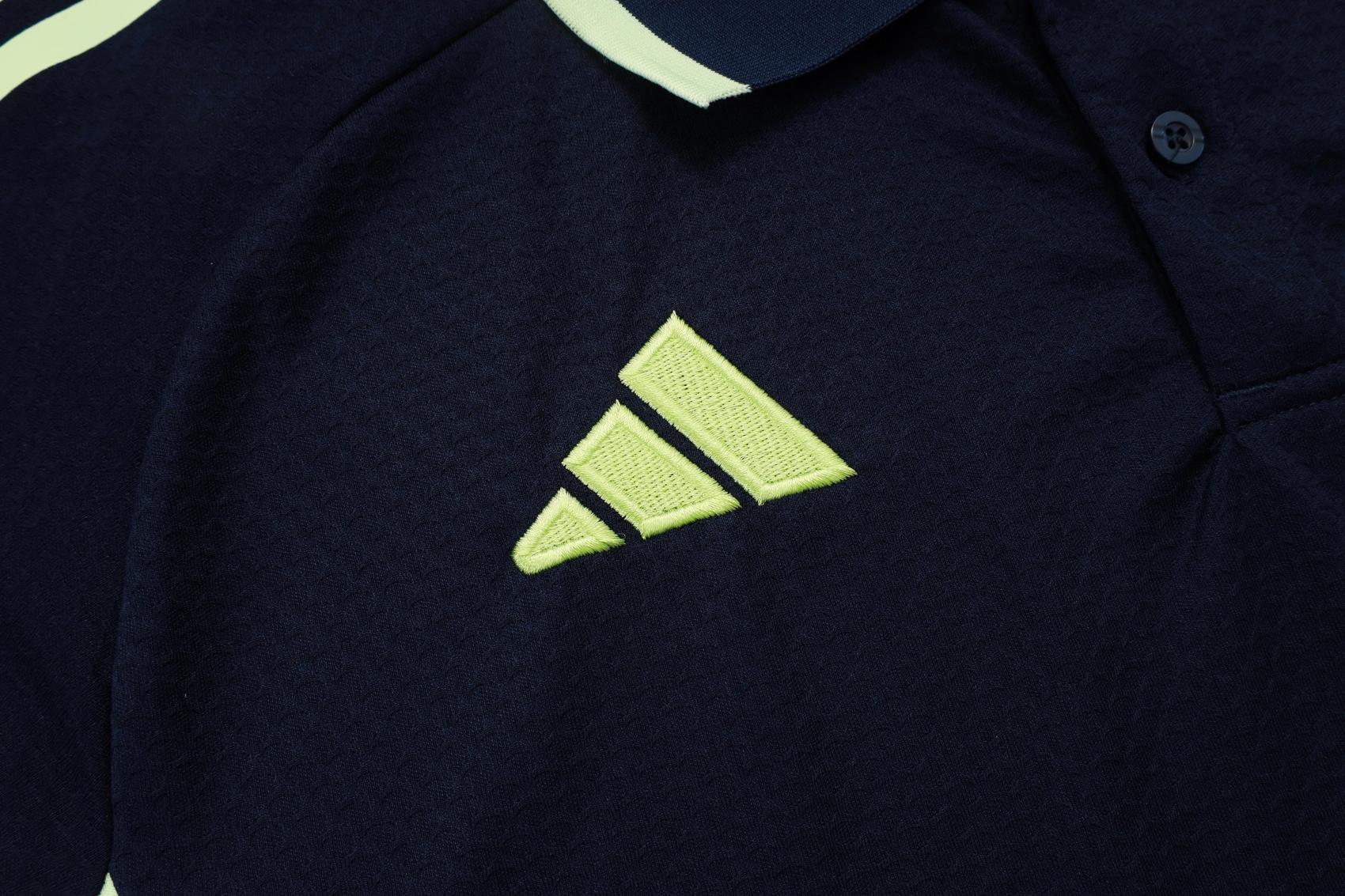 Real Madrid Training Kit (Polo+Pants) Cyan 2025/26 - Image 5