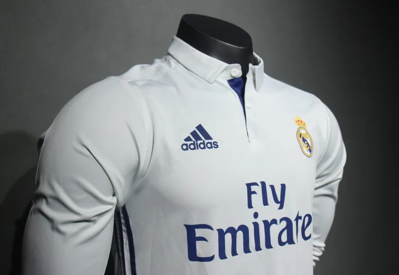 Real Madrid Retro Jersey Home Long Sleeve Soccer Shirt 2016/17 - Image 6