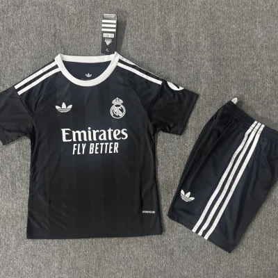 Real Madrid Soccer Jersey Black Goalkeeper Kids Kit Jersey+Shorts 2025/26