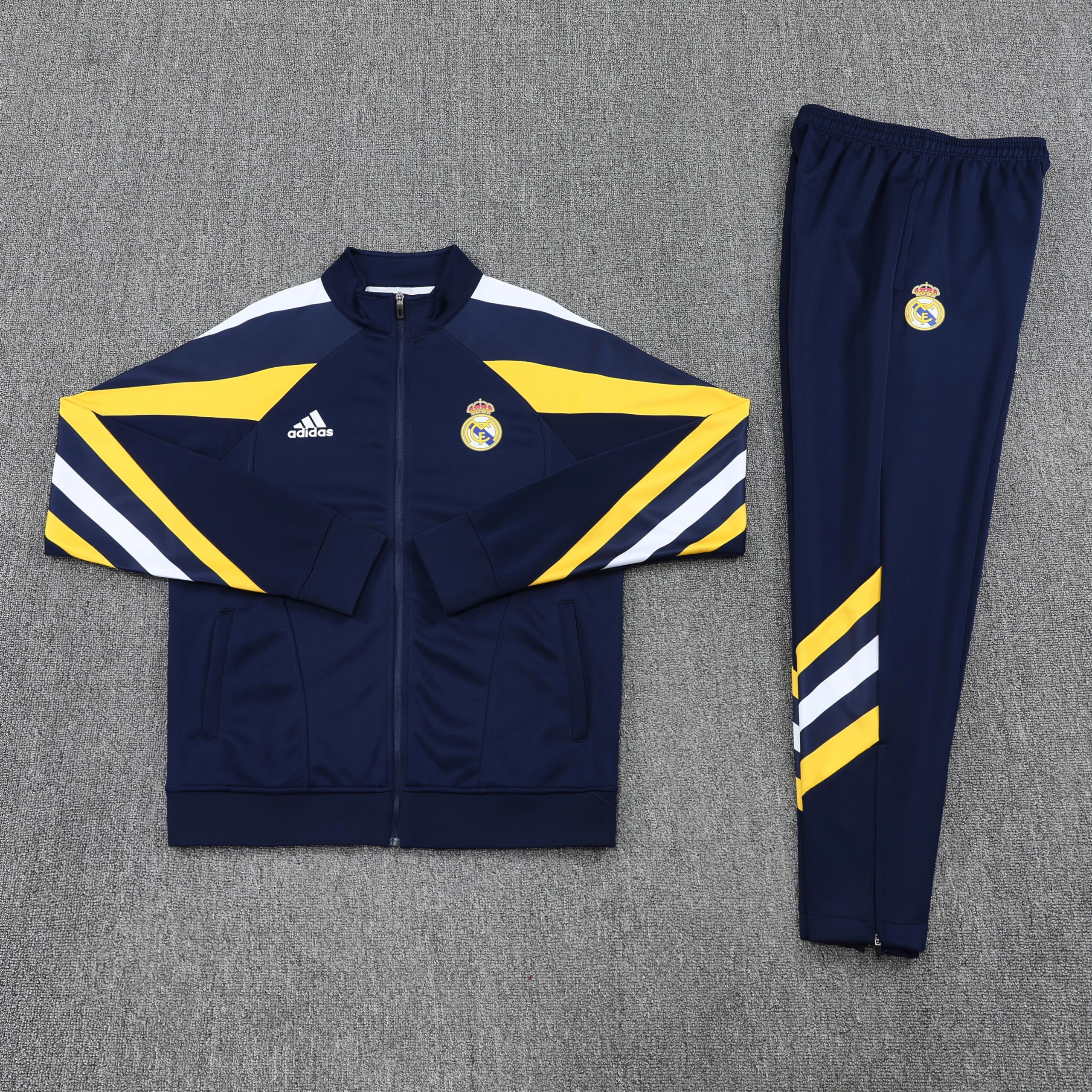 Real Madrid Retro Training Kit (Jacket+Pants) 2025/26 - Image 3