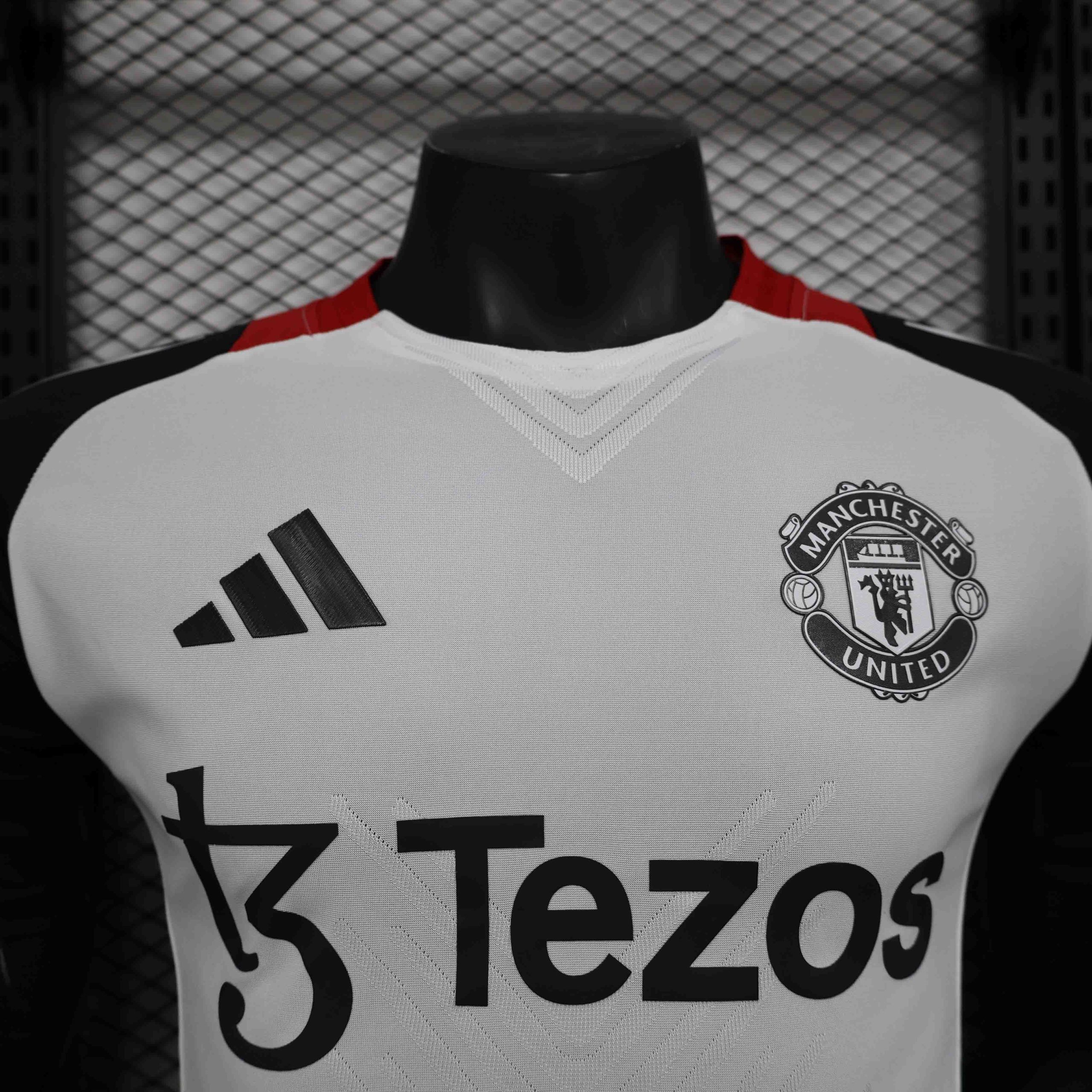 Manchester United Training Football Jersey Shirt 2025/26 - Image 3