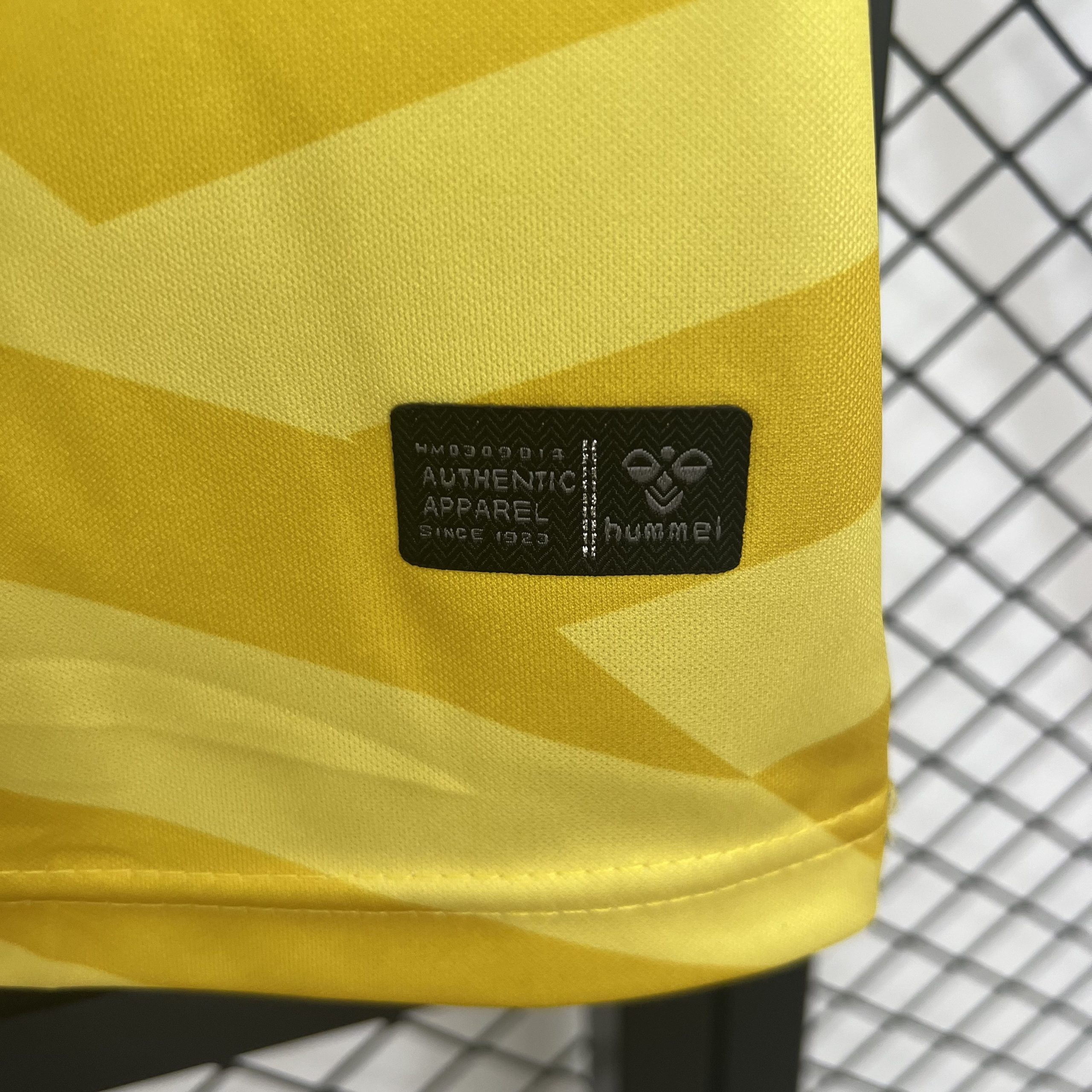 Real Betis Yellow Goalkeeper Custom Soccer Jersey 2025/26 - Image 5