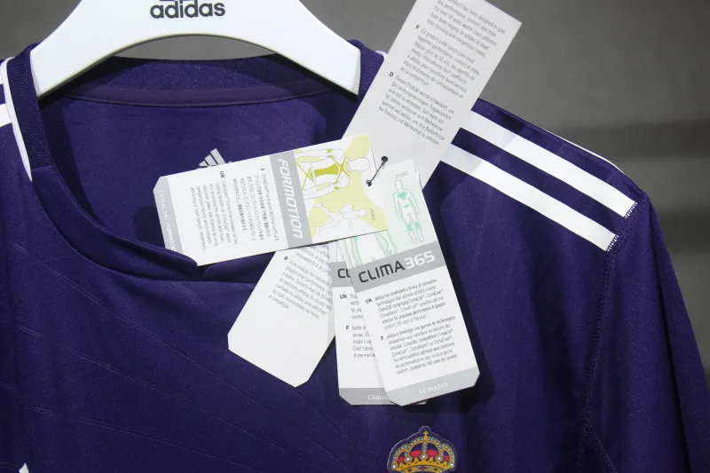 Real Madrid Retro Jersey Third Away Soccer Shirt 2010/11 - Image 6