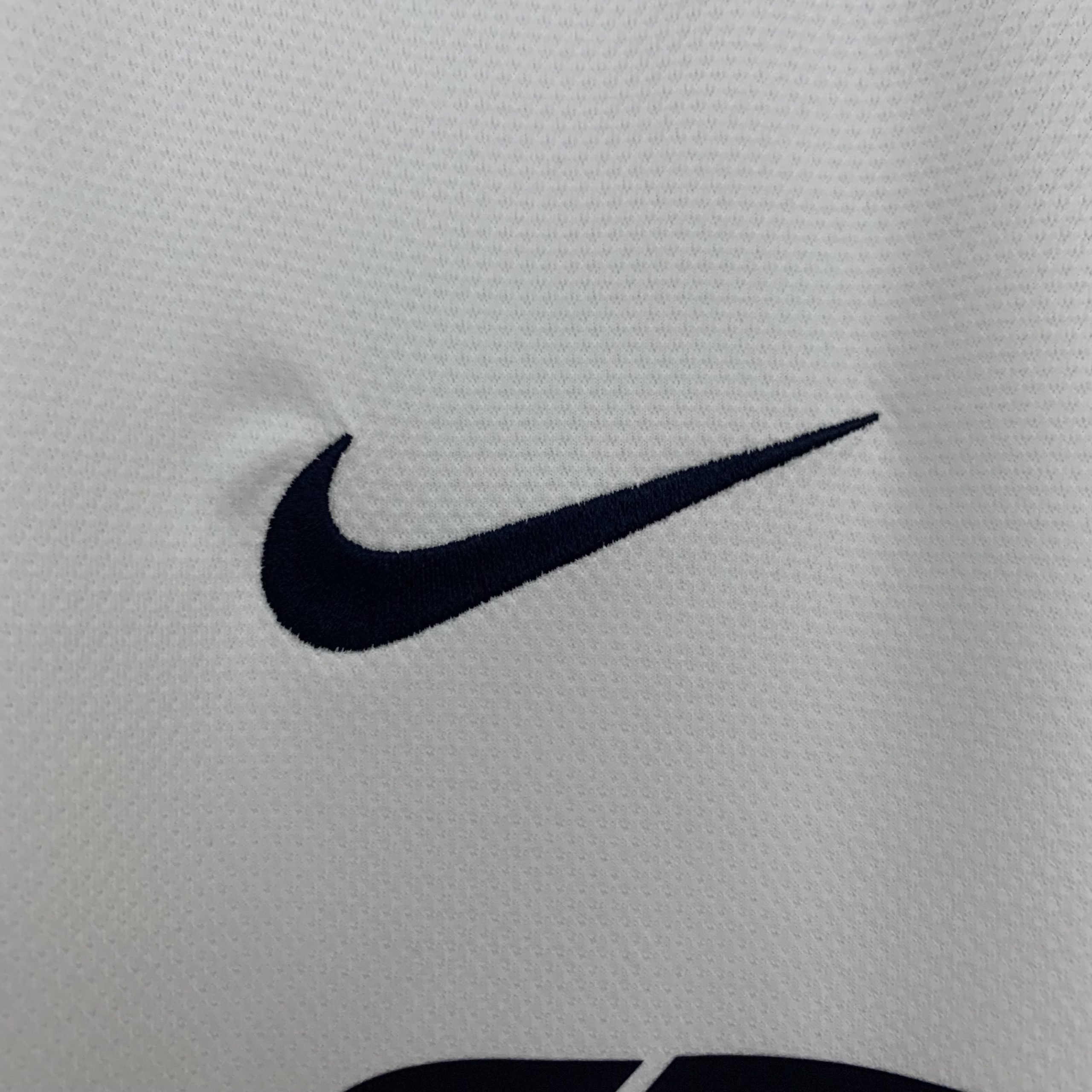 Manchester City Retro Third Away Football Jersey Shirt 2013/14 - Image 4