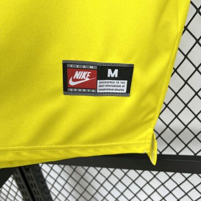 Alternative view of Borussia Dortmund Retro Jersey Home Soccer Shirt 1996/97