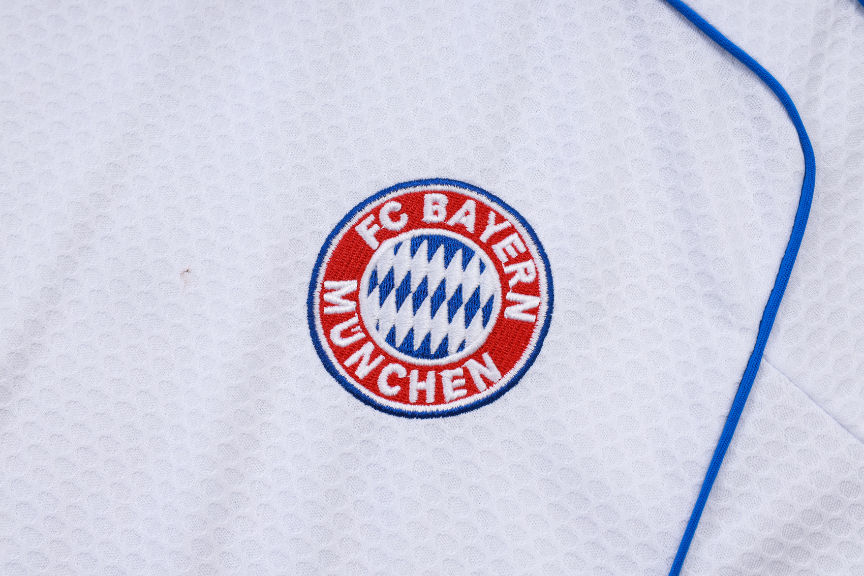 Bayern Munich Training Jersey Kit White 2025/26 - Image 6
