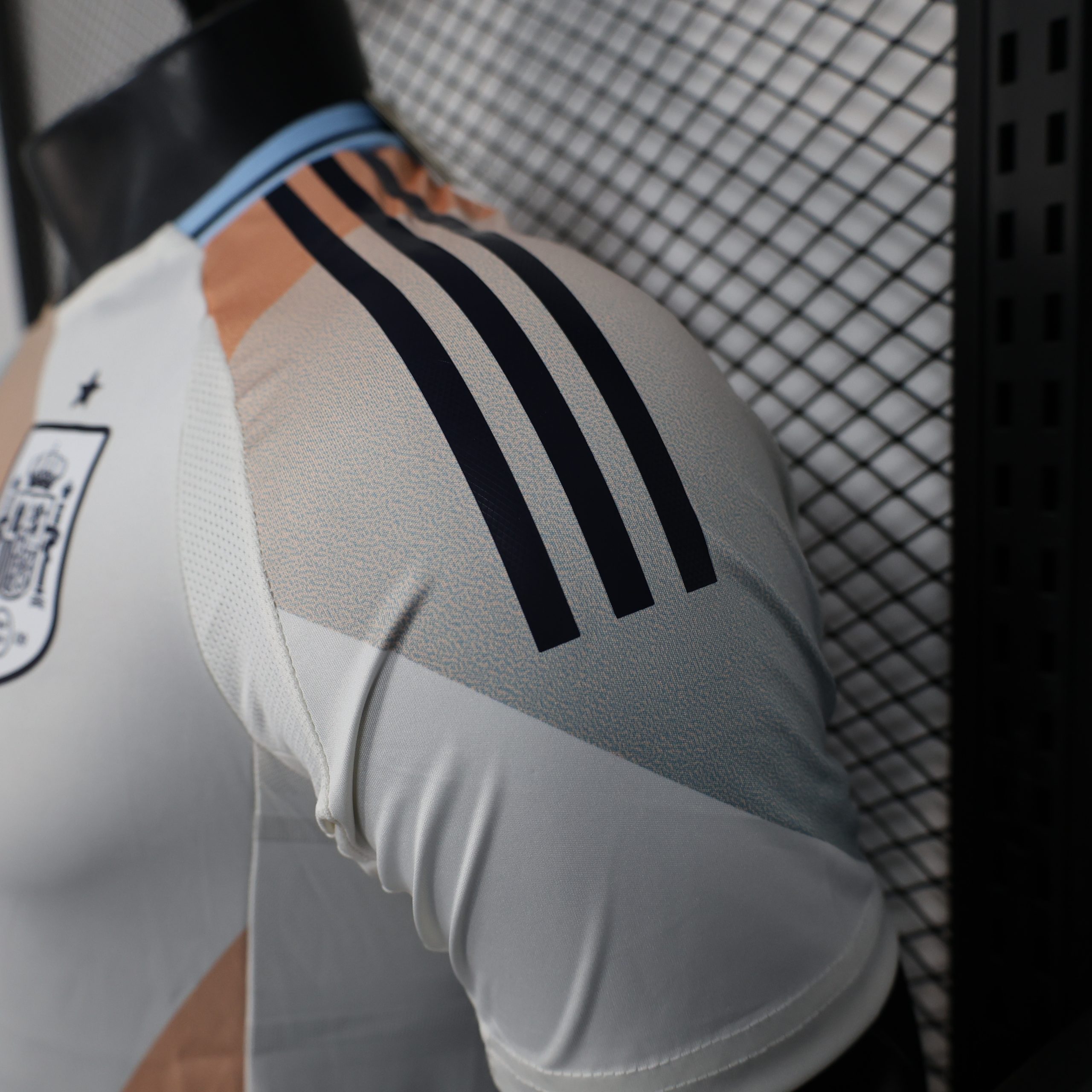 Spain Soccer Jersey Away Shirt 2025 - Image 3