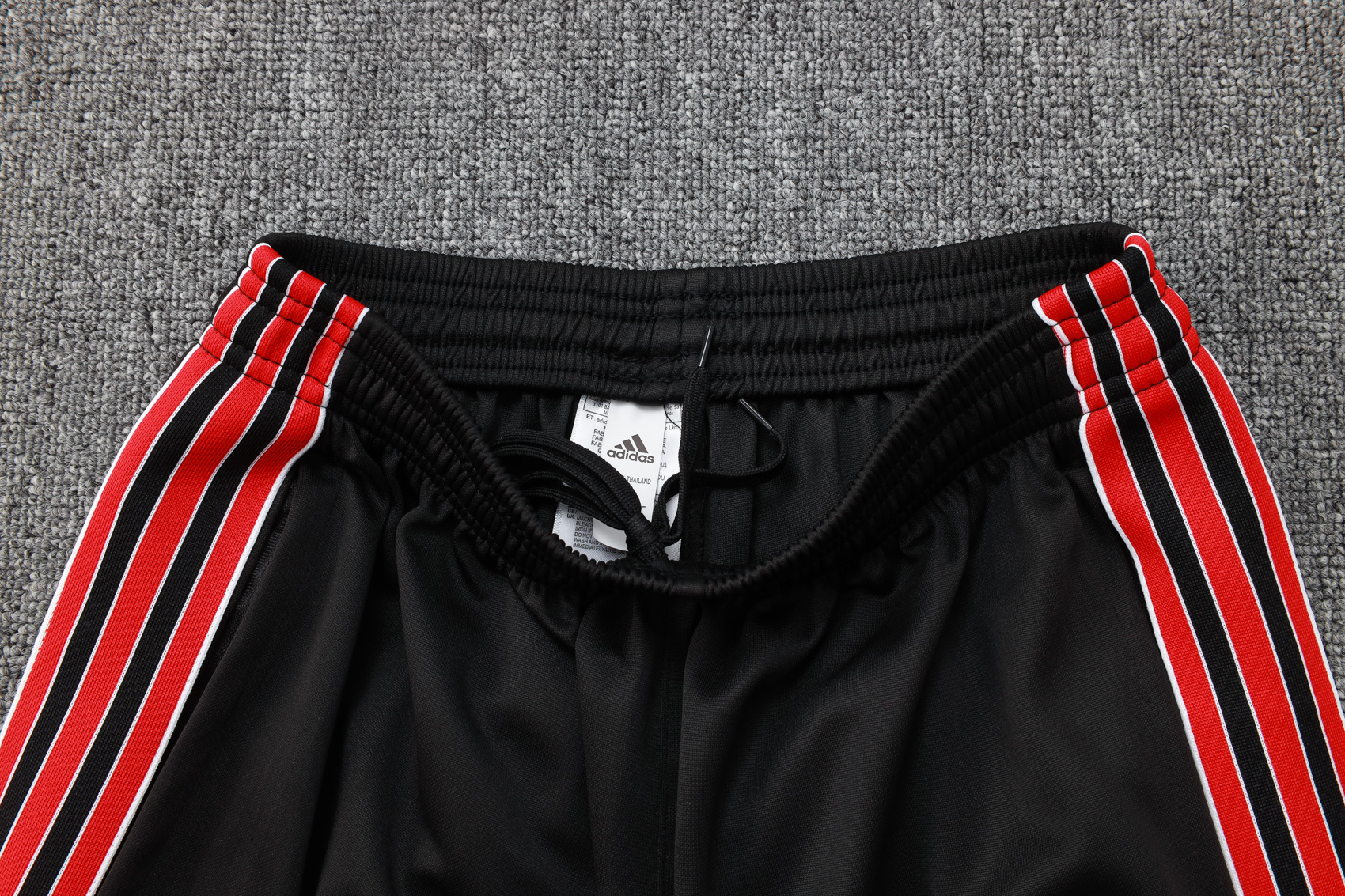 Manchester United Training Kit (Sweatshirt+Pants) Black 2025/26 - Image 5