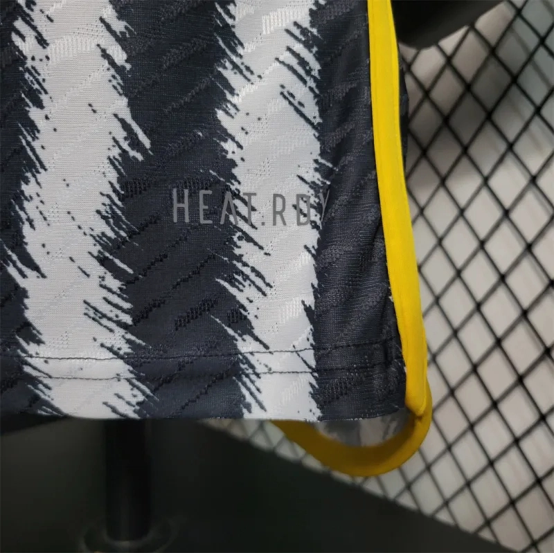 Juventus Soccer Jersey Home Shirt 2023/24 - Image 4