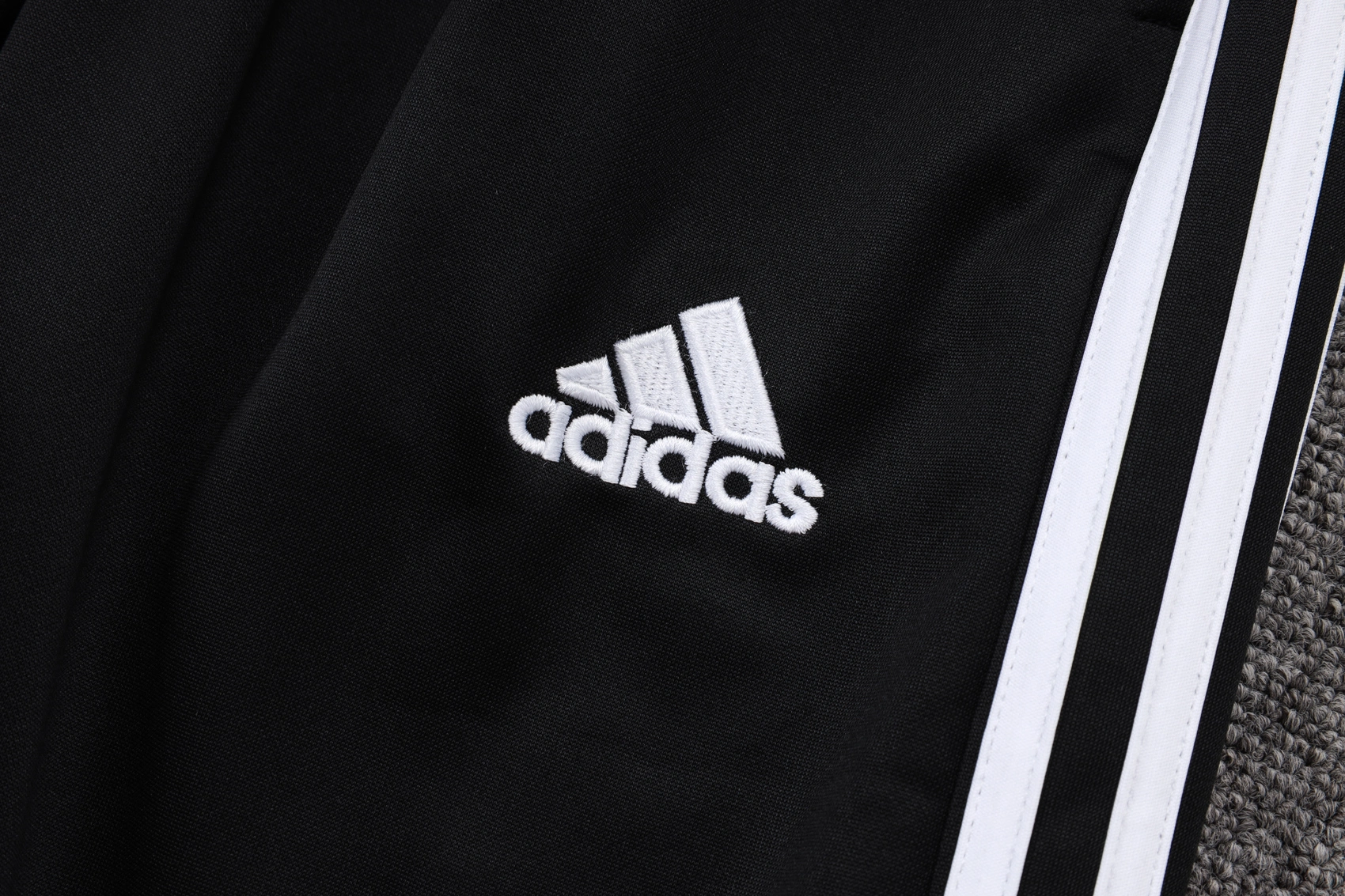 Juventus Training Kit (Jacket+Pants) White 2025/26 - Image 4