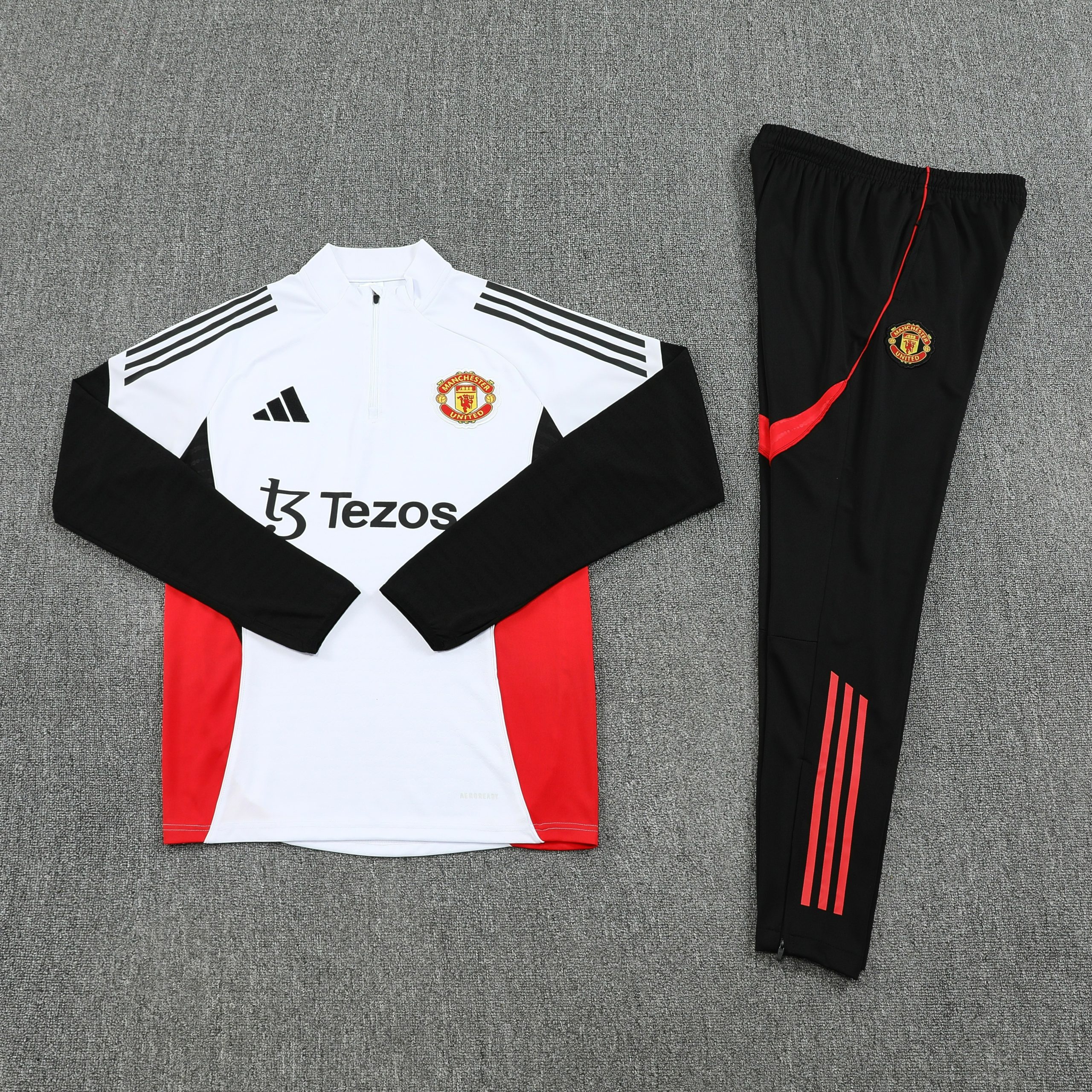 Manchester United Training Kit (Sweatshirt+Pants) White 2025/26 - Image 5