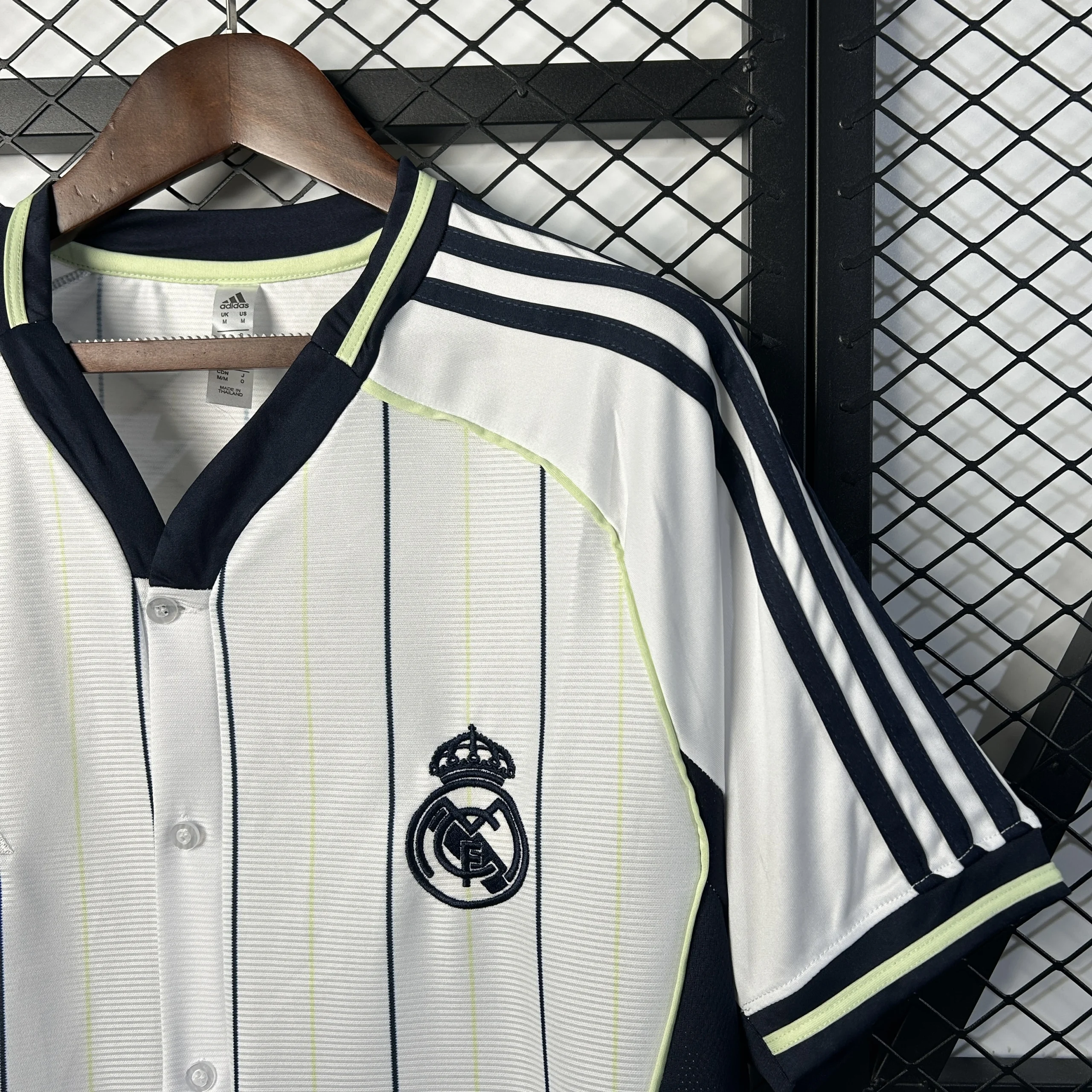 Real Madrid US Pack Custom Shirt 2025/26 - Image 3