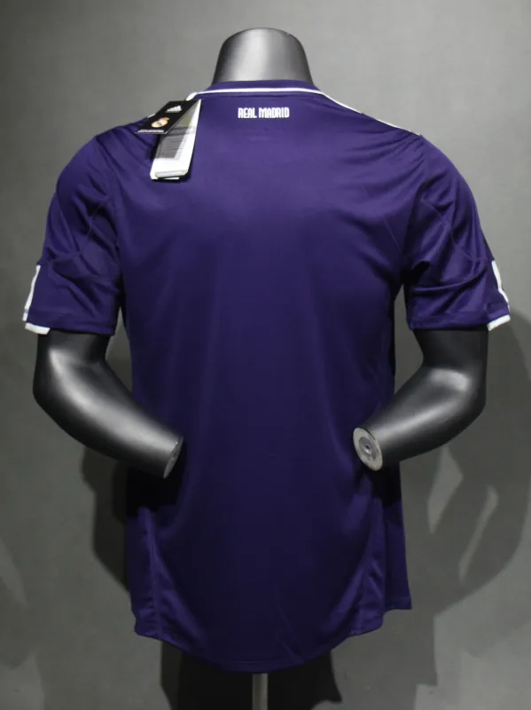 Real Madrid Retro Jersey Third Away Soccer Shirt 2010/11 - Image 2