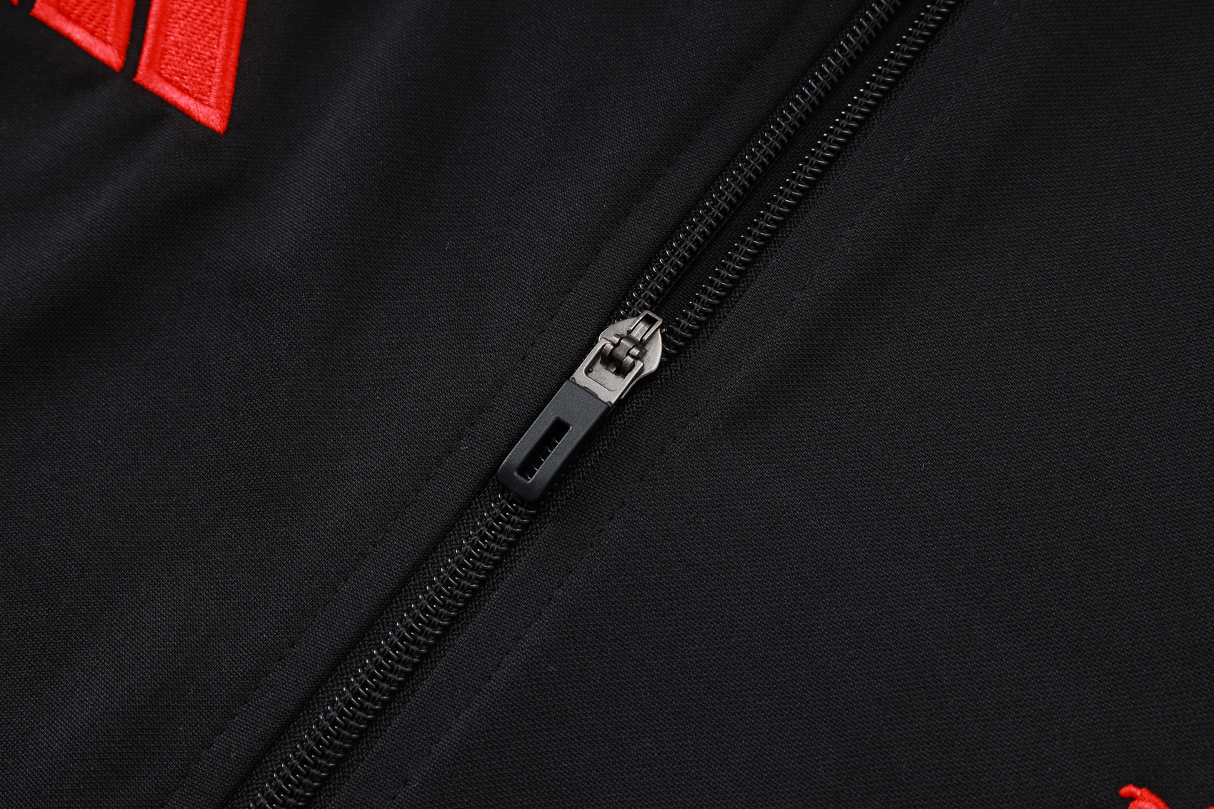 Liverpool Training Kit (Jacket+Pants) Black 2025/26 - Image 6