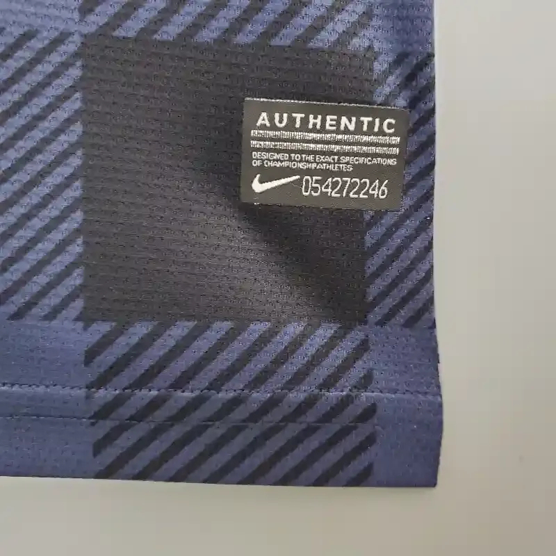 Manchester United Retro Away Football Jersey Shirt 2013/14 - Image 3