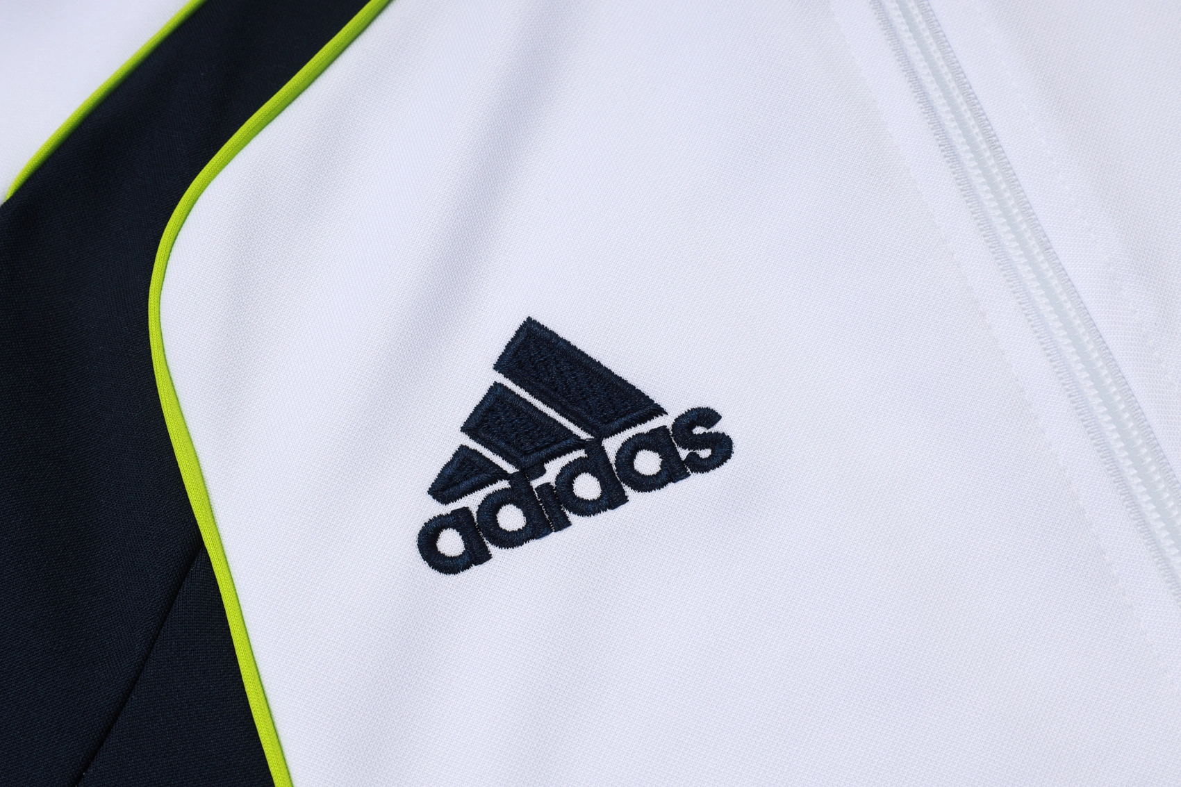 Real Madrid Training Kit (Jacket+Pants) White 2025/26 - Image 5