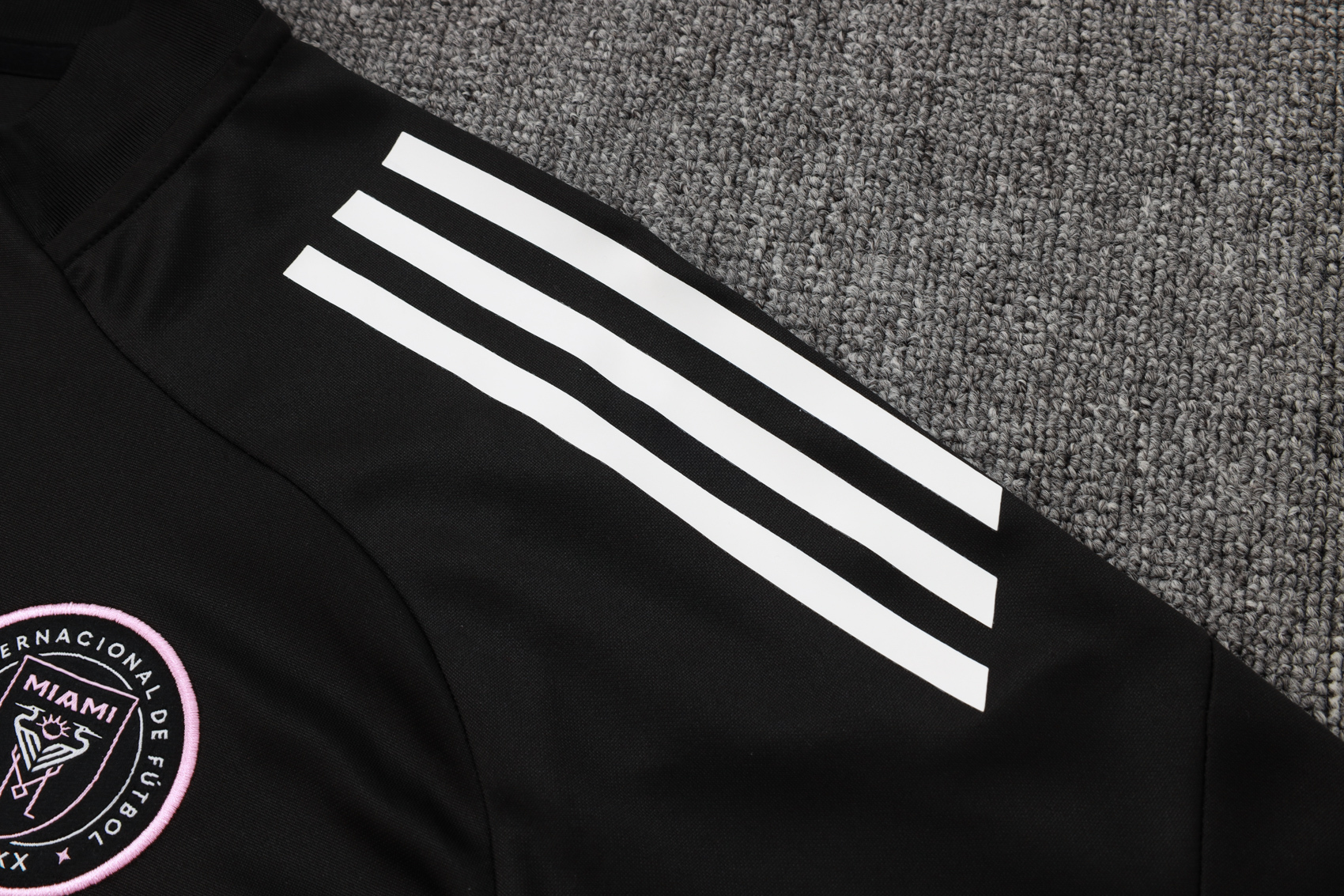 Inter Miami Training Kit (Sweatshirt+Pants) Black 2025 - Image 2