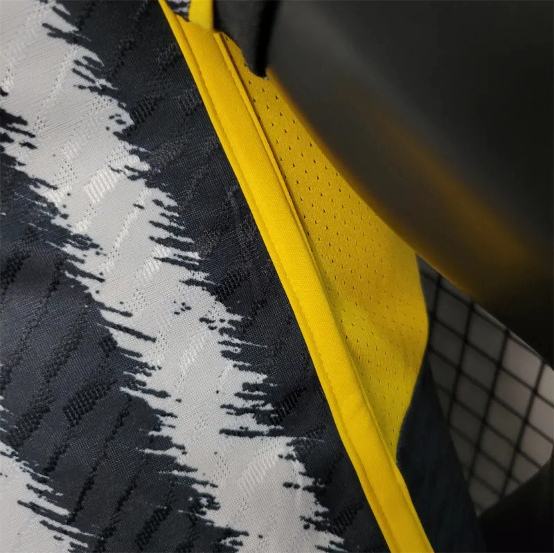 Juventus Soccer Jersey Home Shirt 2023/24 - Image 6
